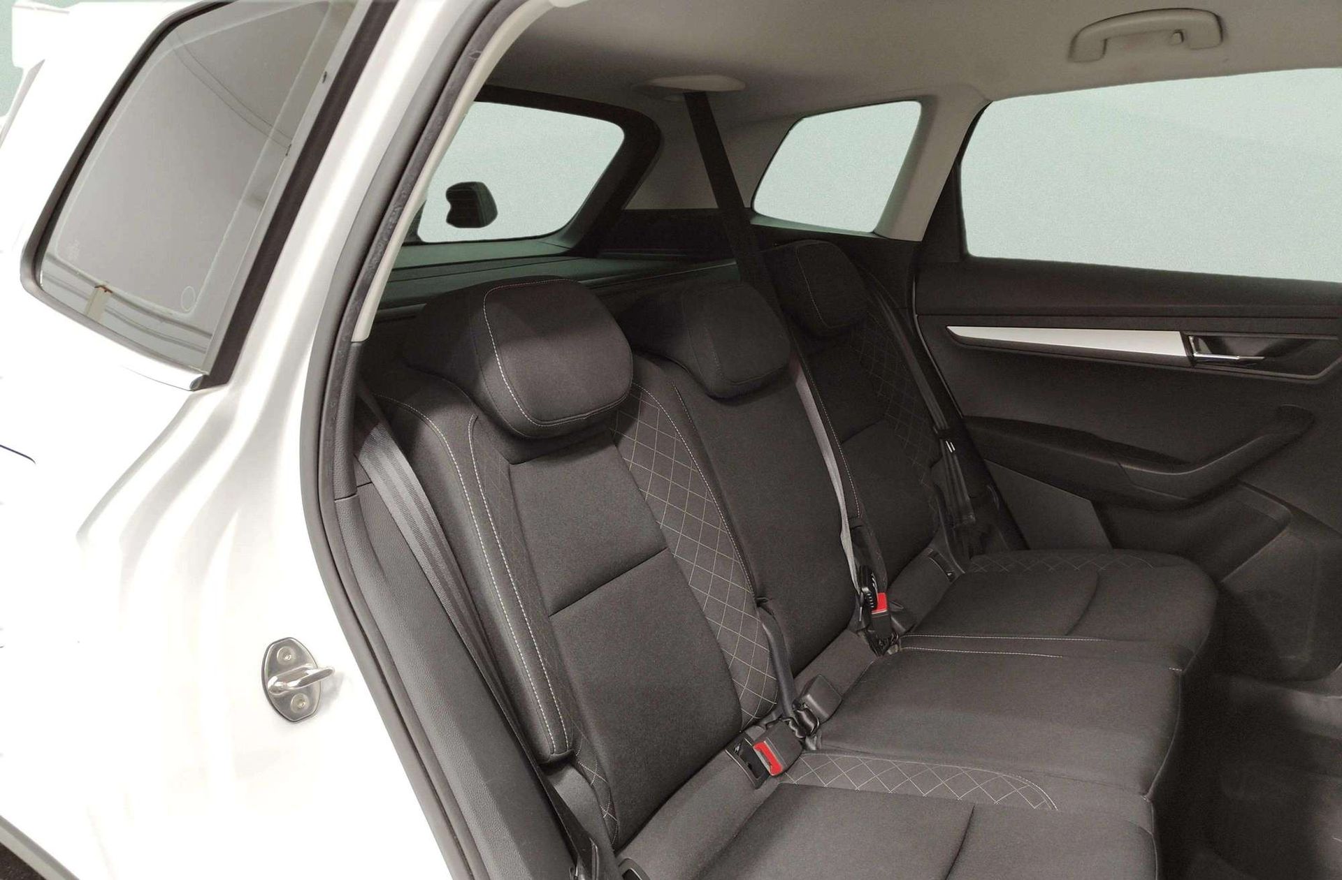 Škoda Karoq 1.5 TSI ACT Ambition DSG - foto 19