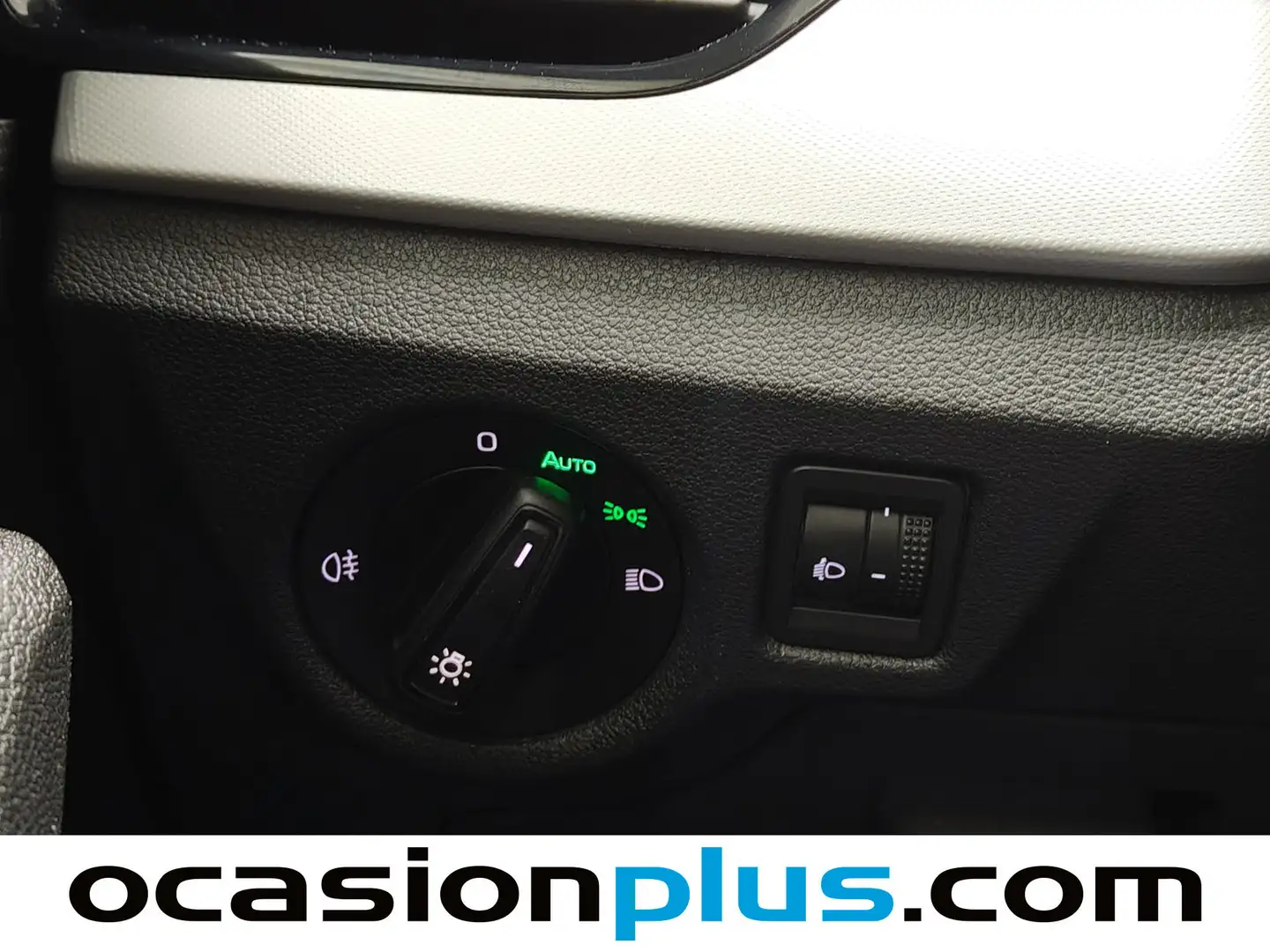 Foto Skoda Kamiq Skoda Kamiq 1.0 TSI Emotion (95 CV)