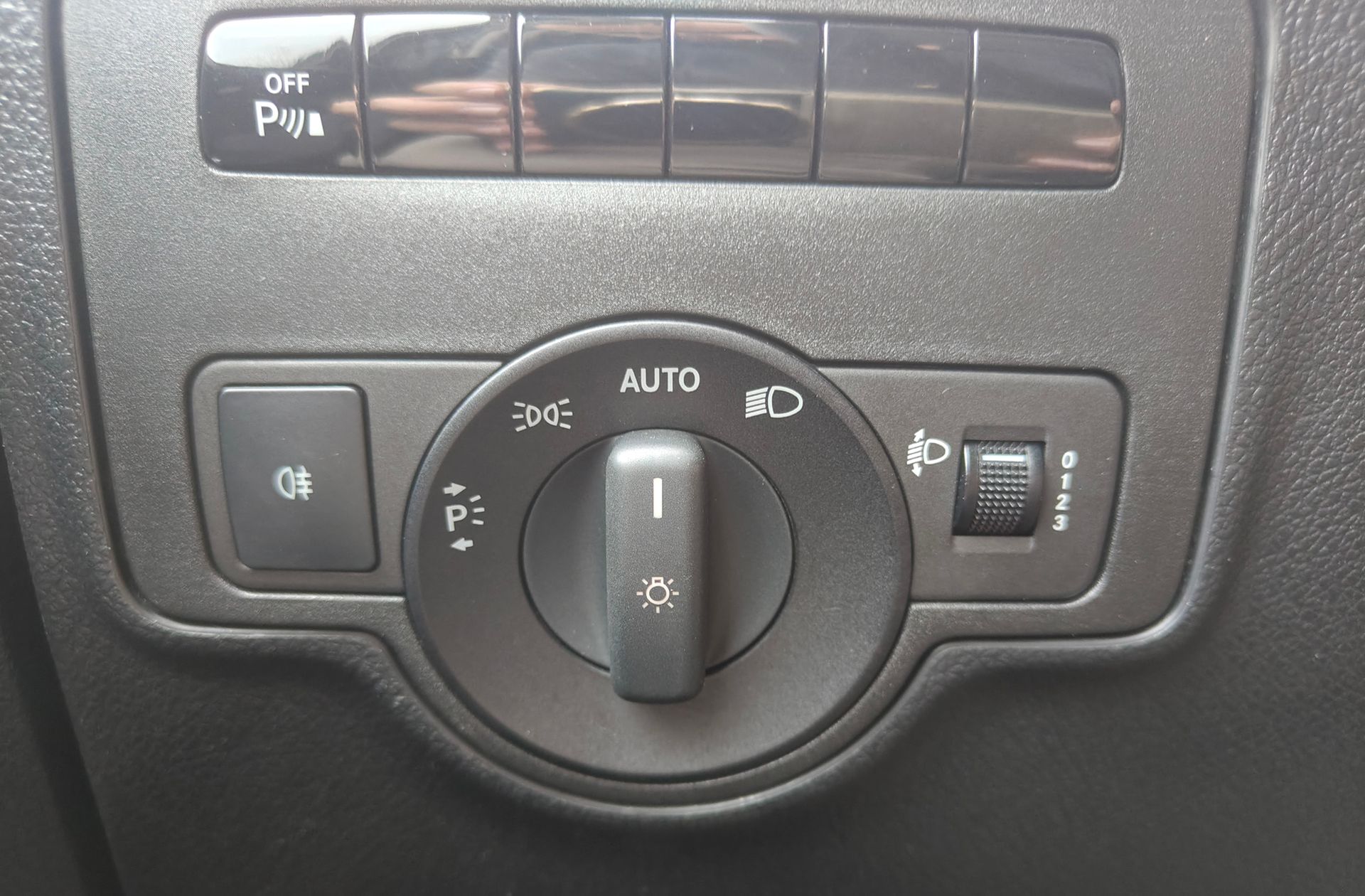 Mercedes-Benz Vito 114 CDI Tourer Pro Larga 9 plazas - foto 29