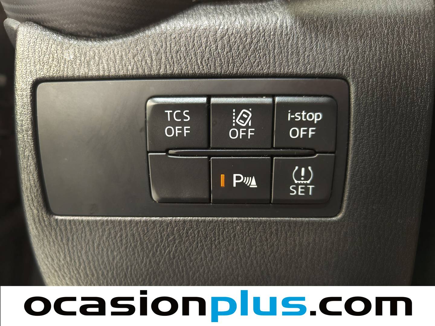 Equipamiento del Mazda CX-3 Mazda CX-3 2.0 G Zenith 2WD (121 CV)