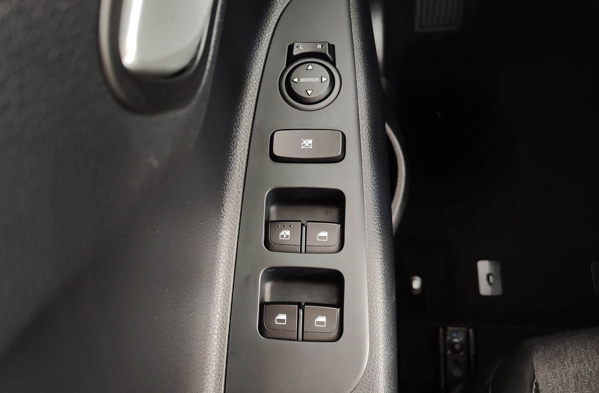 Kia Stonic 1.0 T-GDi MHEV Concept - foto 34