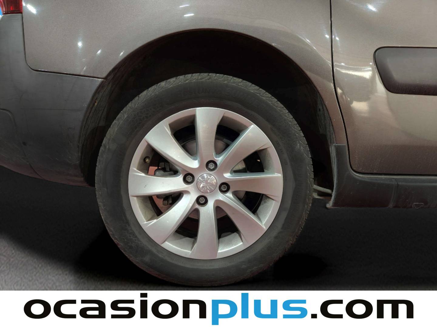 Foto Peugeot Partner Peugeot Partner Tepee BlueHDi 100 Adventure Edition (100 CV)