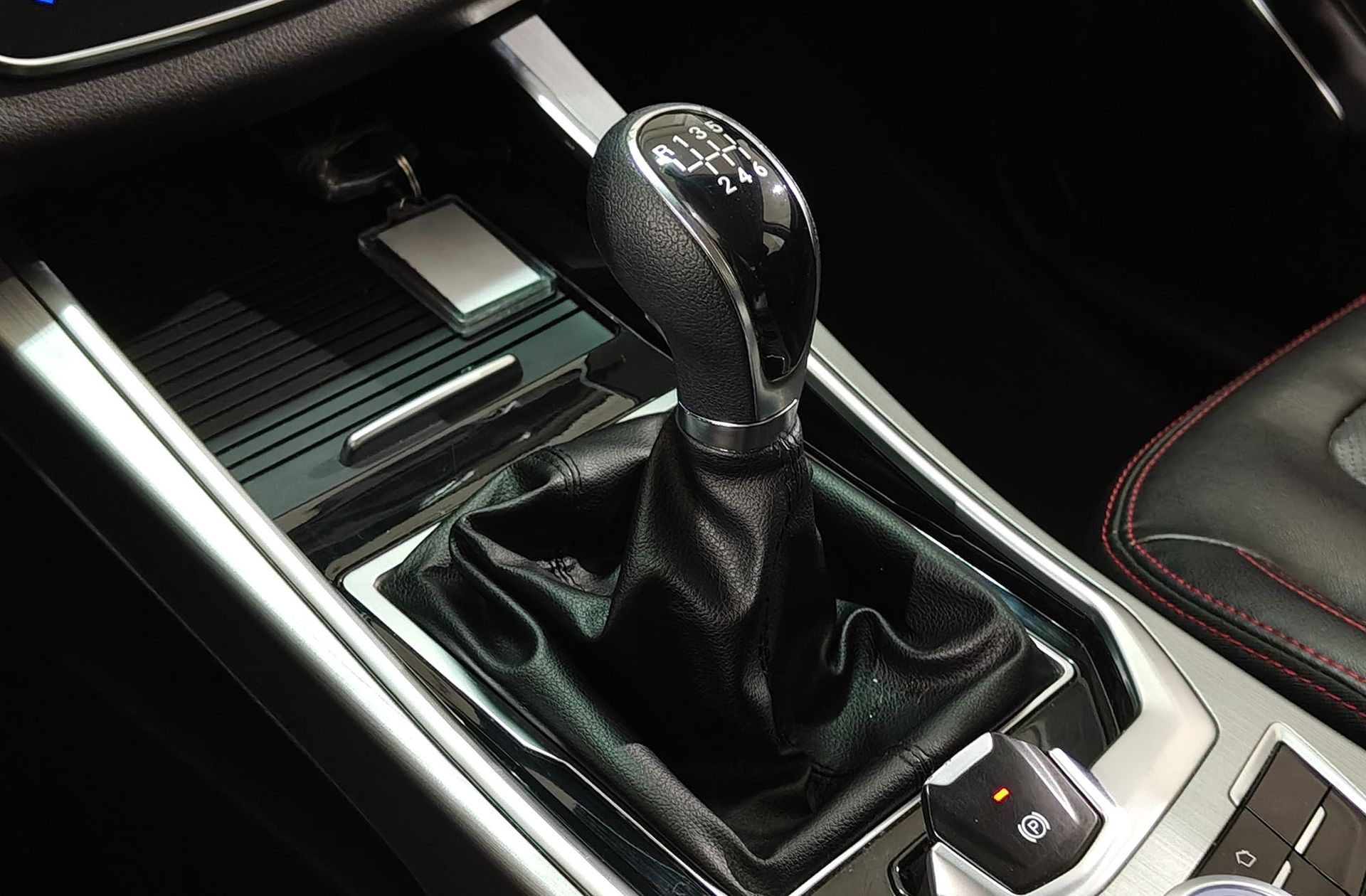 SWM G01 1.5T Luxury - foto 5