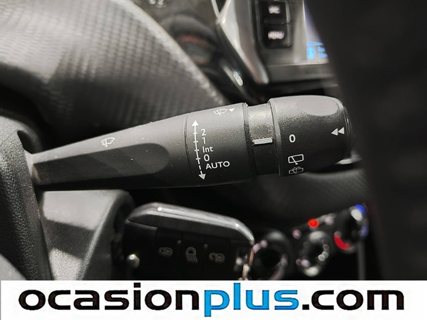 Foto Peugeot 208 Peugeot 208 PureTech Signature (82 CV)