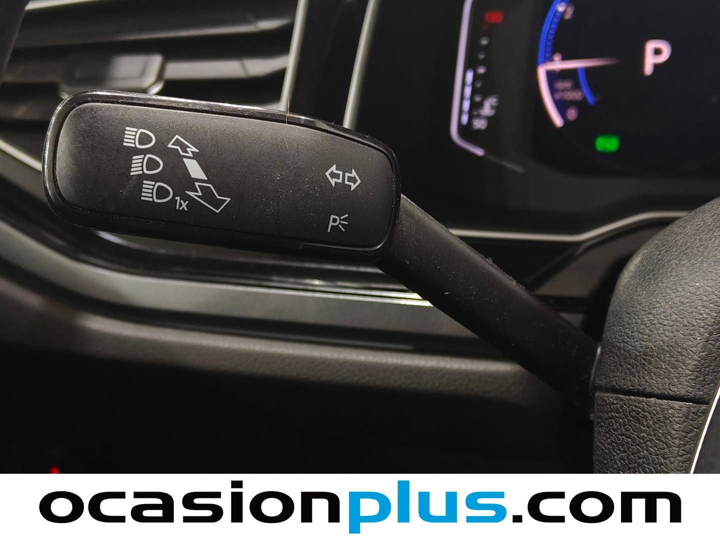 Foto Volkswagen Polo Volkswagen Polo Sport 1.0 TSI (95 CV) DSG Pack R-Line