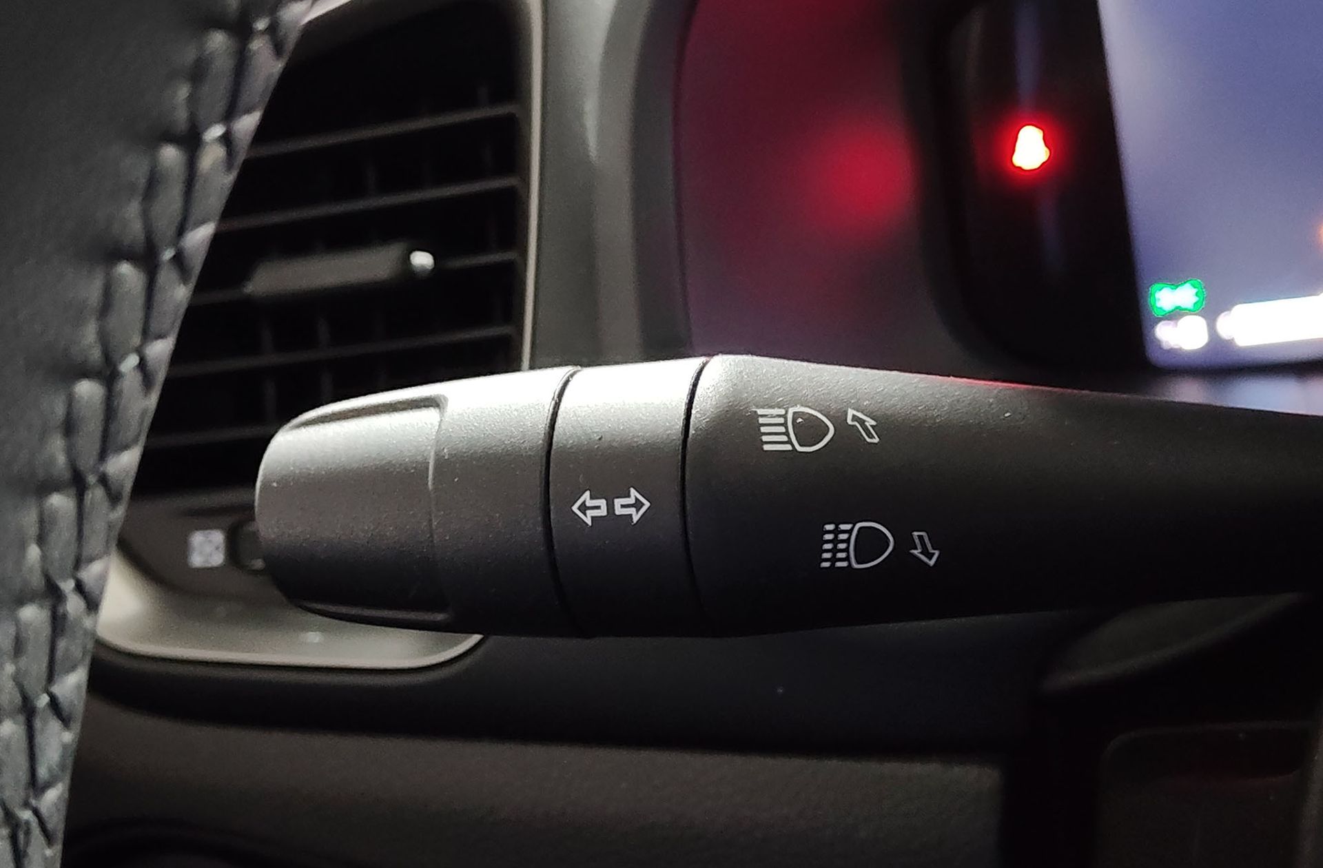 Jeep Renegade eHybrid 1.5 Altitude DCT - foto 23