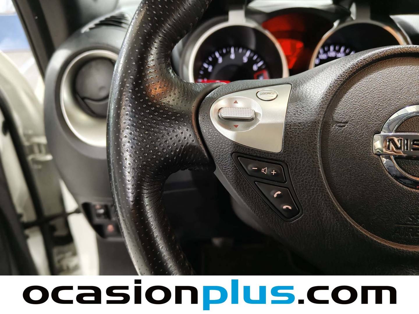 Foto Nissan JUKE Nissan Juke 1.6 Acenta Connect 4X2 (117 CV)