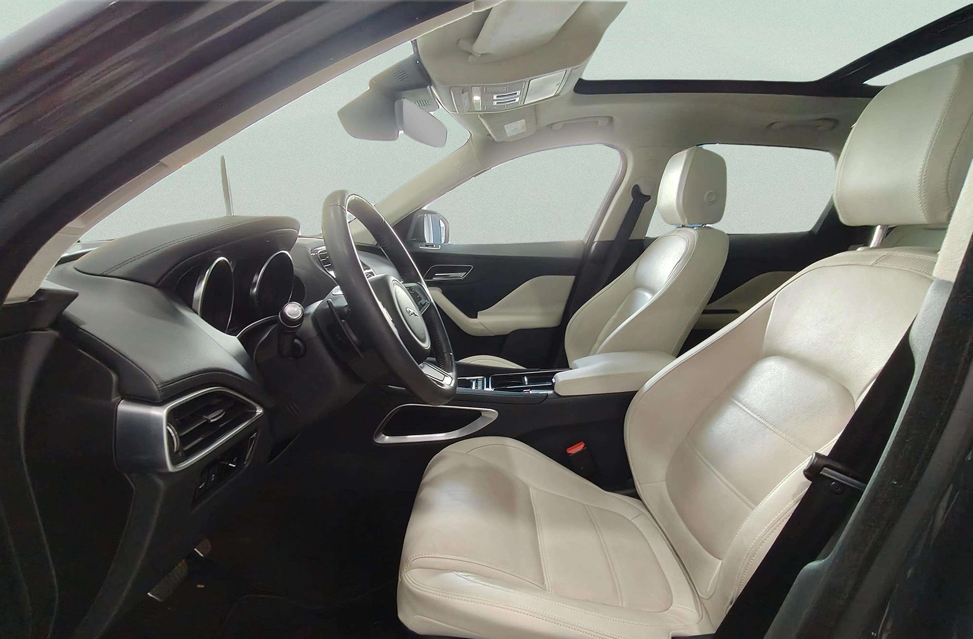 Jaguar F-Pace 2.0T i4 Prestige AWD - foto 11