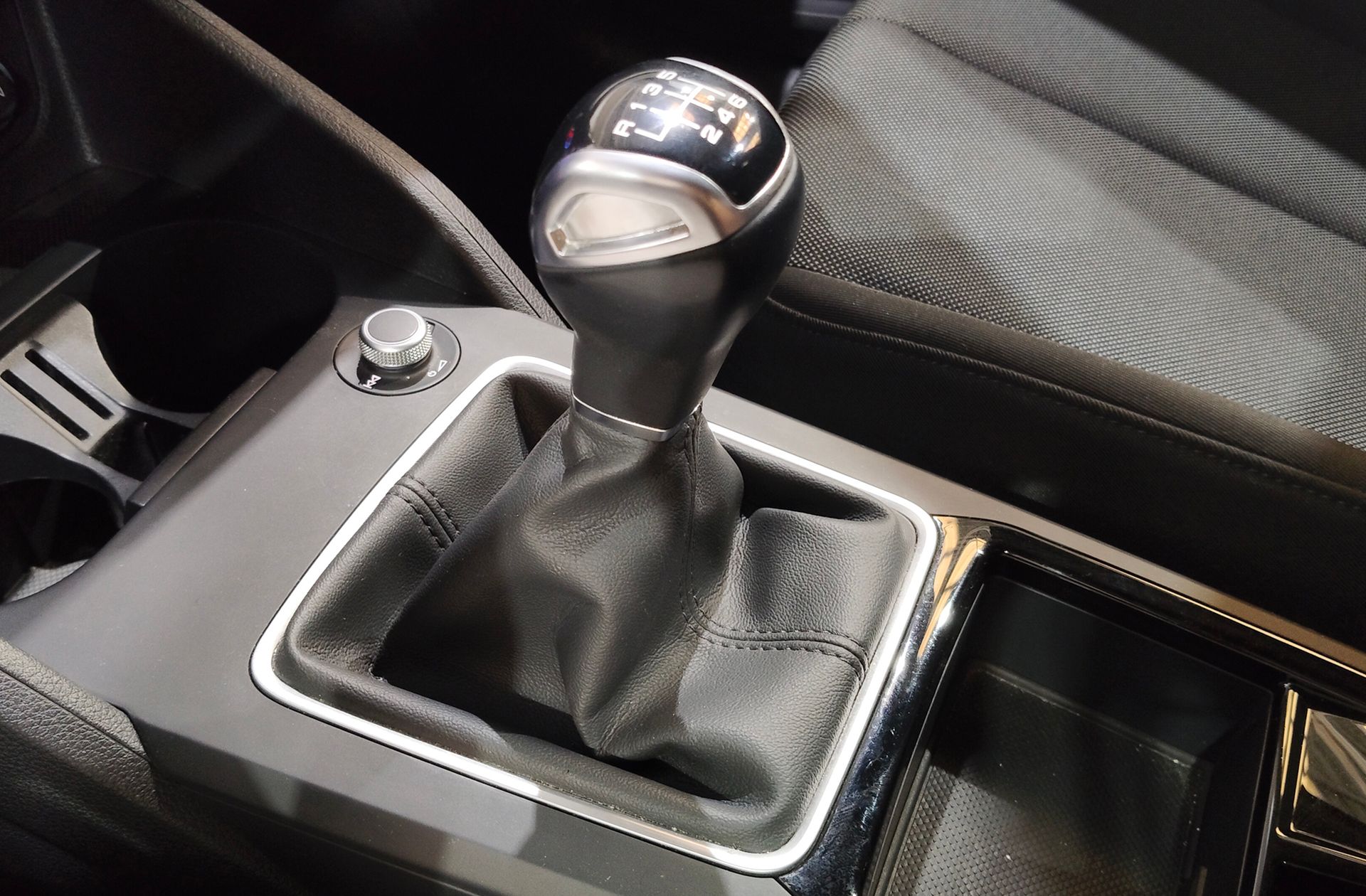 Audi Q2 Advanced 30 TFSI - foto 5