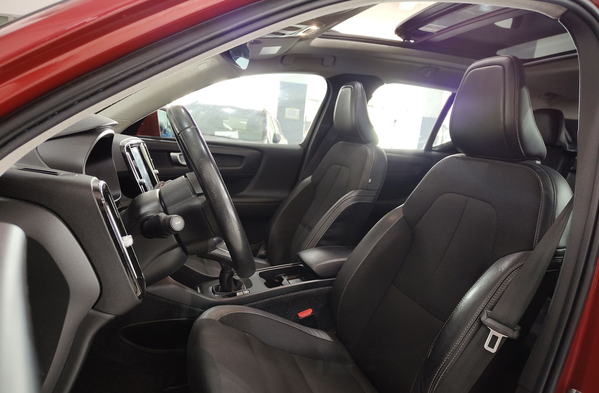 Volvo XC40 D3 Business Plus AWD - foto 11