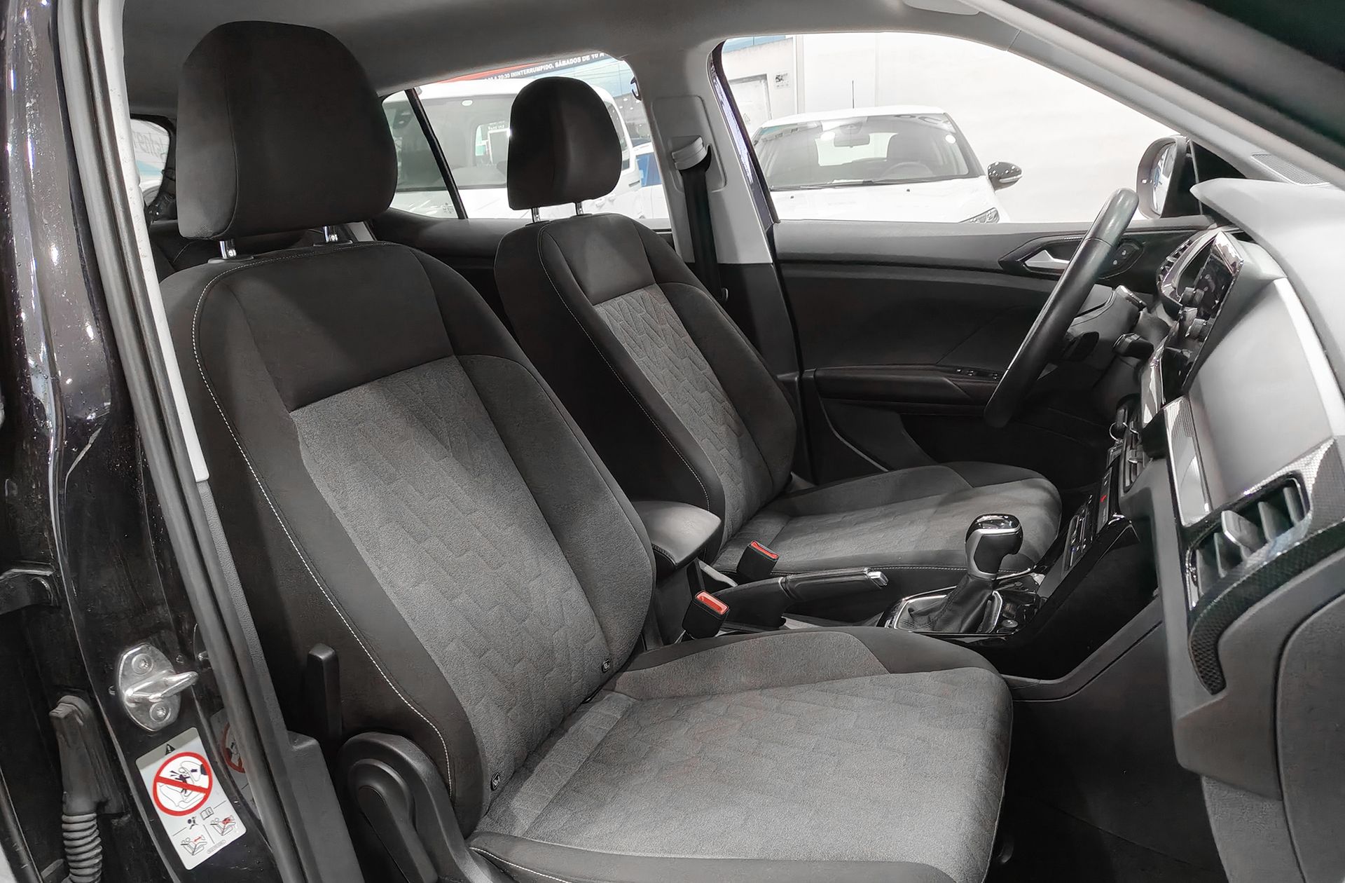Volkswagen T-Cross Life 1.0 TSI DSG - foto 18