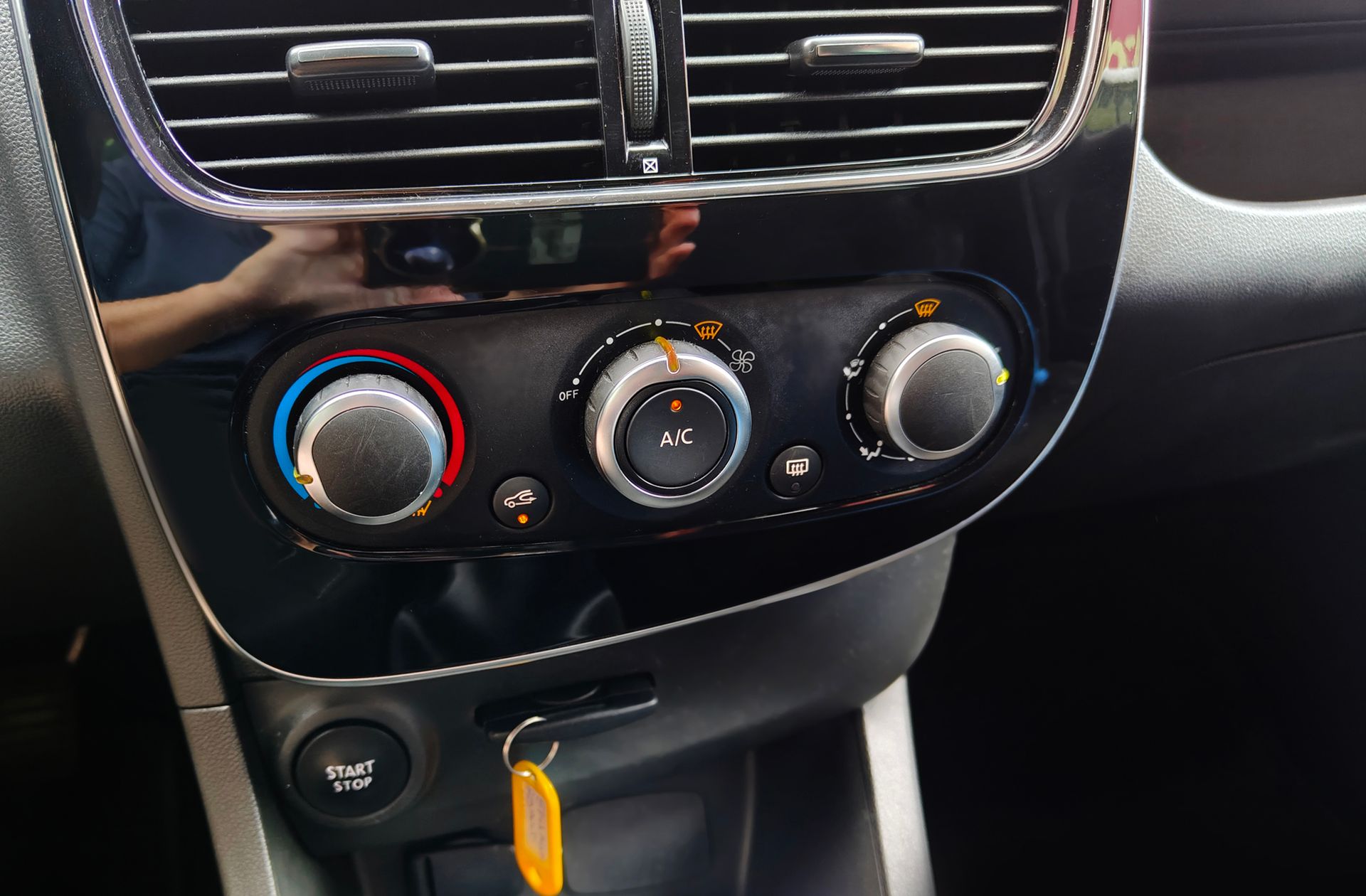 Renault Clio Limited TCe - foto 30