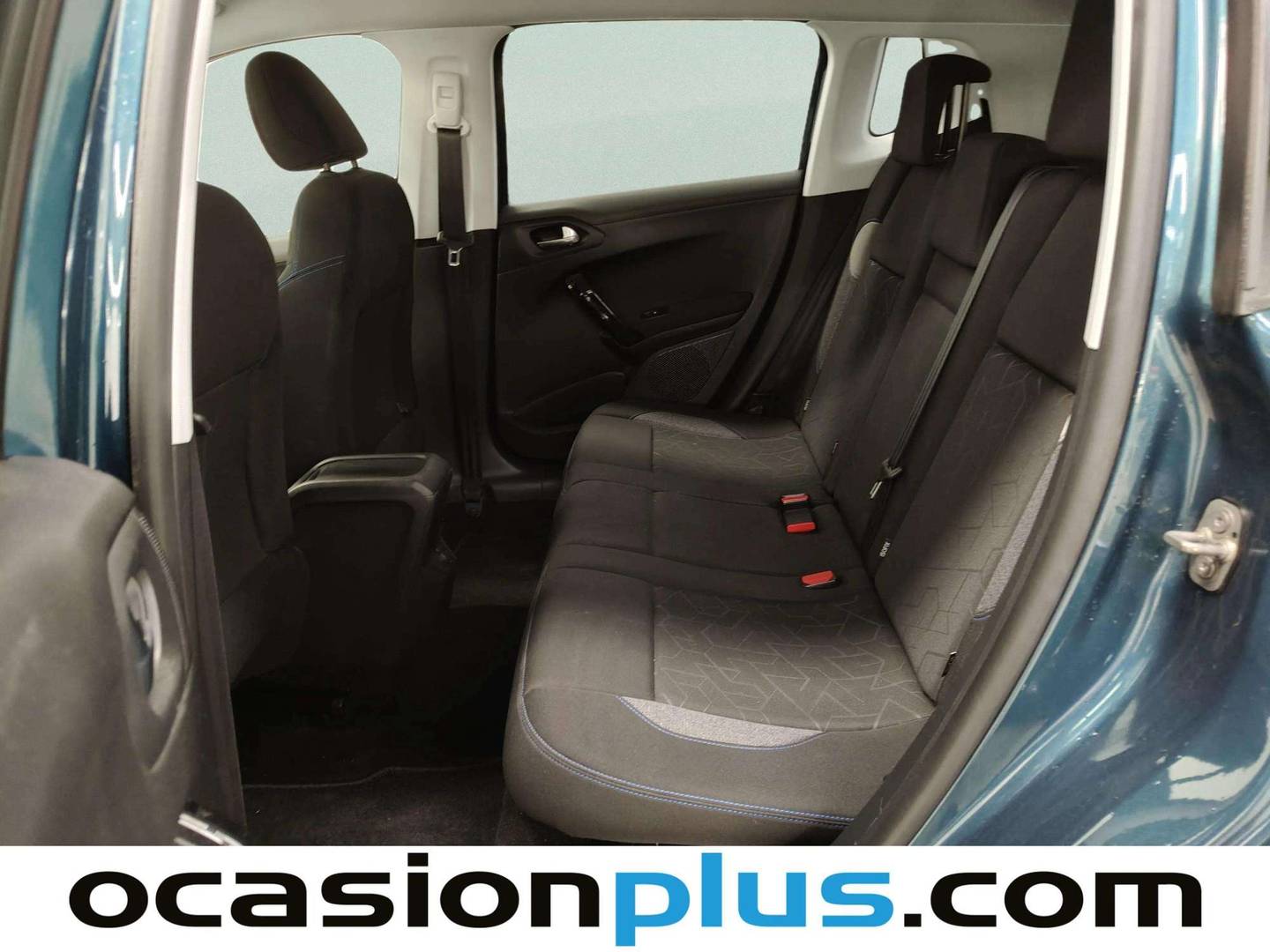 Foto asientos traseros Peugeot 2008 Peugeot 2008 PureTech Signature (82 CV)