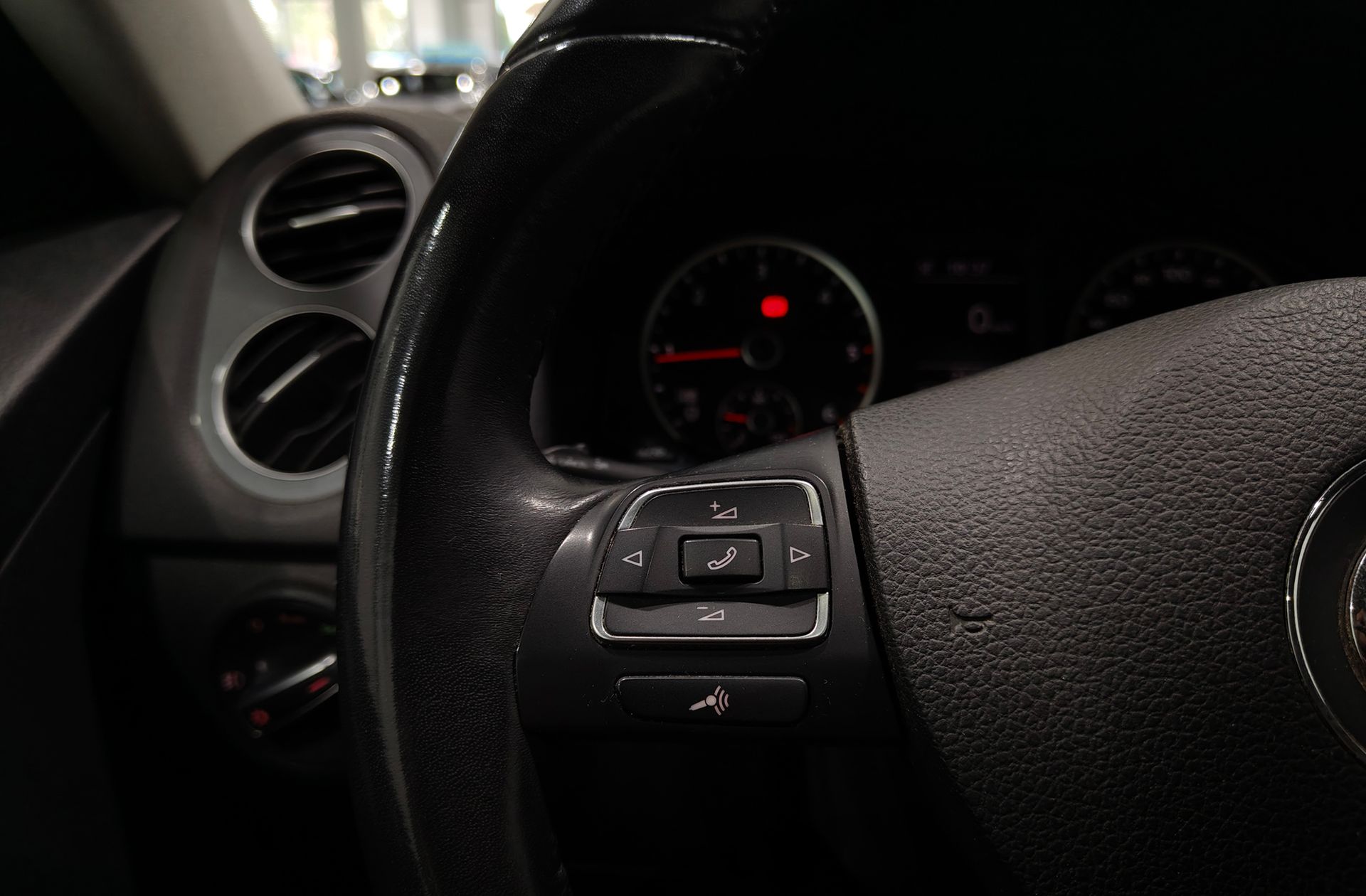 Volkswagen Tiguan T1 2.0 TDI BMT 4x2 - foto 26