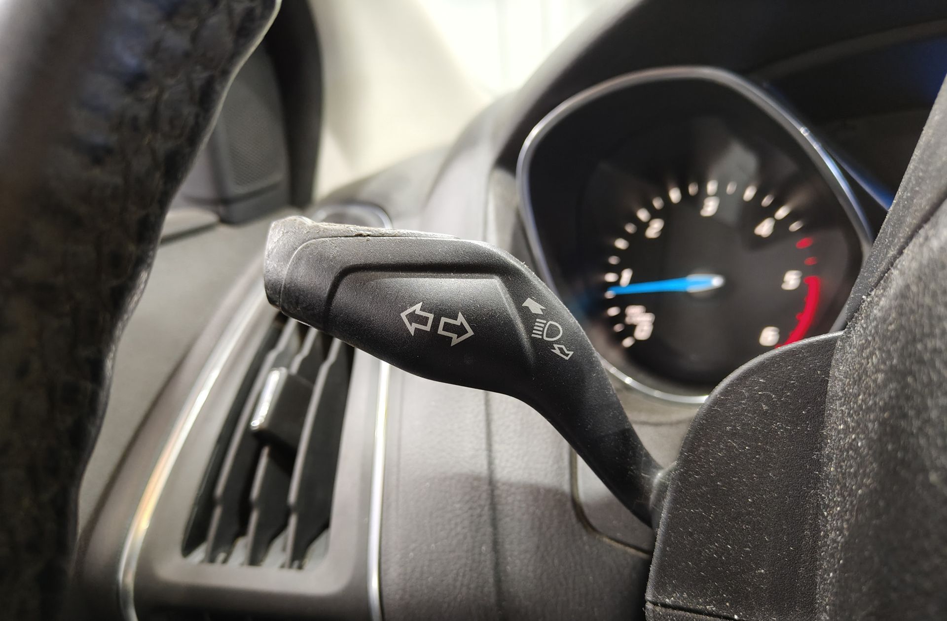 Ford Focus 1.6 TDCi Trend - foto 19