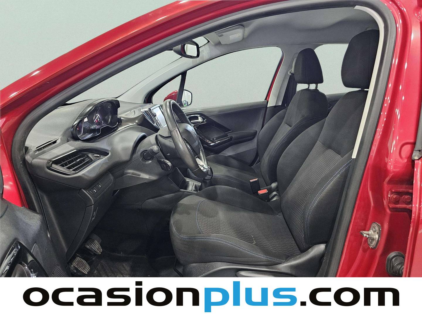 Foto asientos delanteros Peugeot 208 Peugeot 208 PureTech Signature (82 CV)