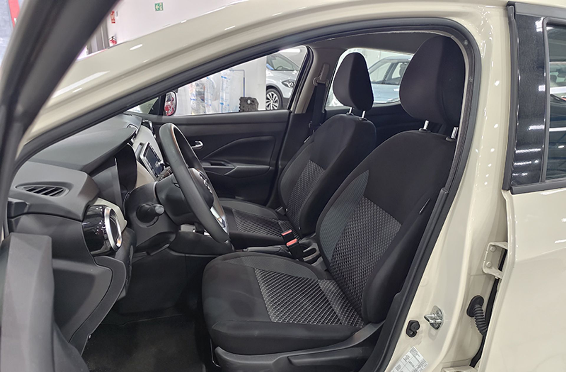 Nissan Micra IG-T 92 Acenta CVT - foto 14