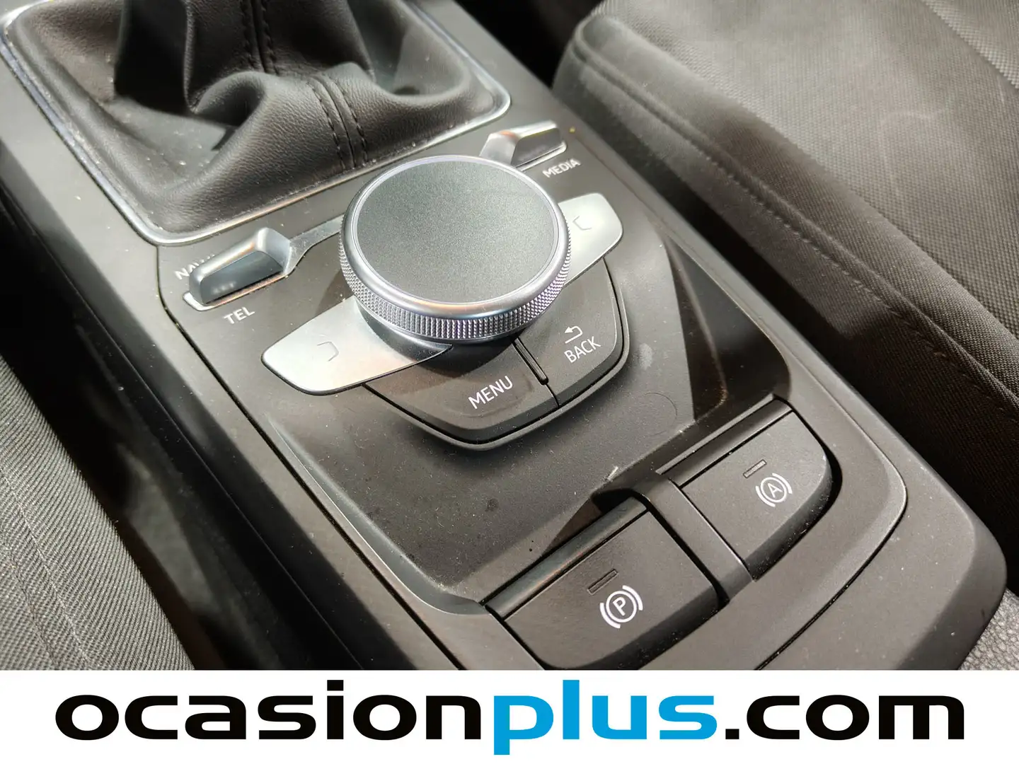 Foto Audi Q2 Audi Q2 Advanced 30 TDI  (116 CV)