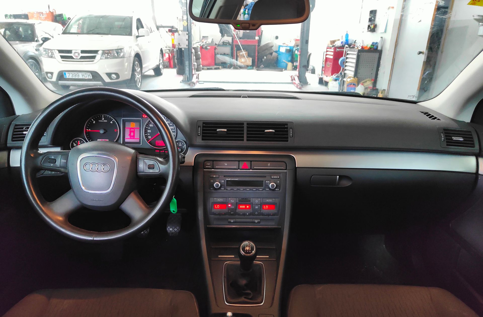 Audi A4 1.9 TDI - foto 6