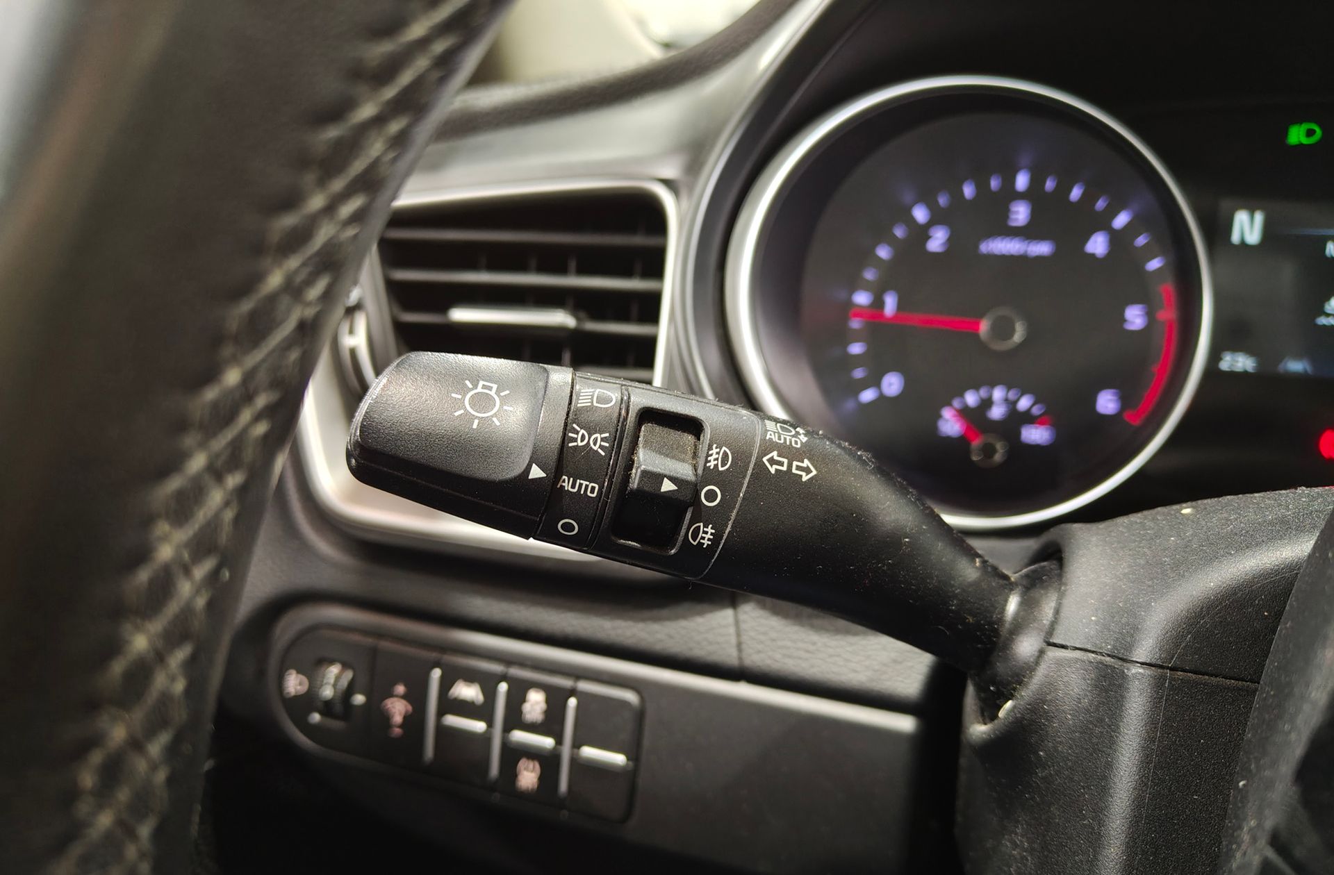 Kia Ceed 1.6 MHEV iMT Drive - foto 23