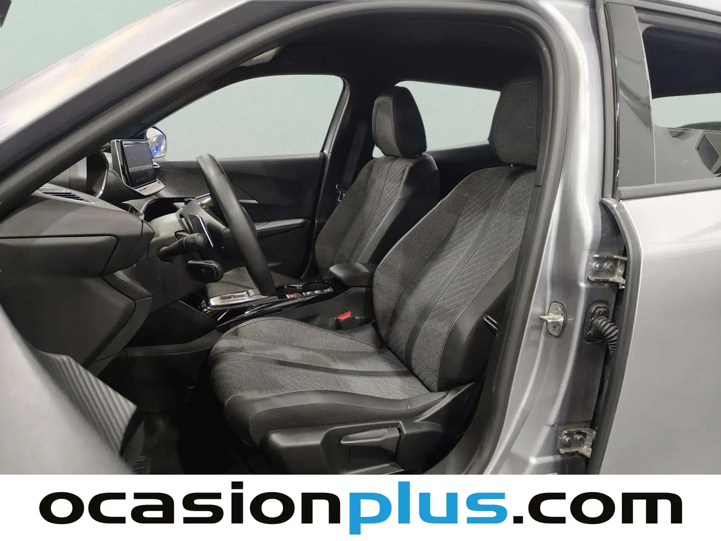 Foto Peugeot 2008 Peugeot 2008 Allure Hybrid eDCS6 (136 CV)