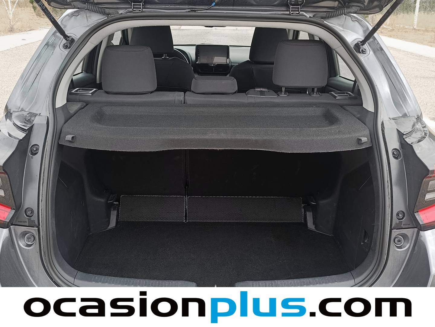 Fotos maletero Toyota Yaris Toyota Yaris 120H Active Plus (116 CV)