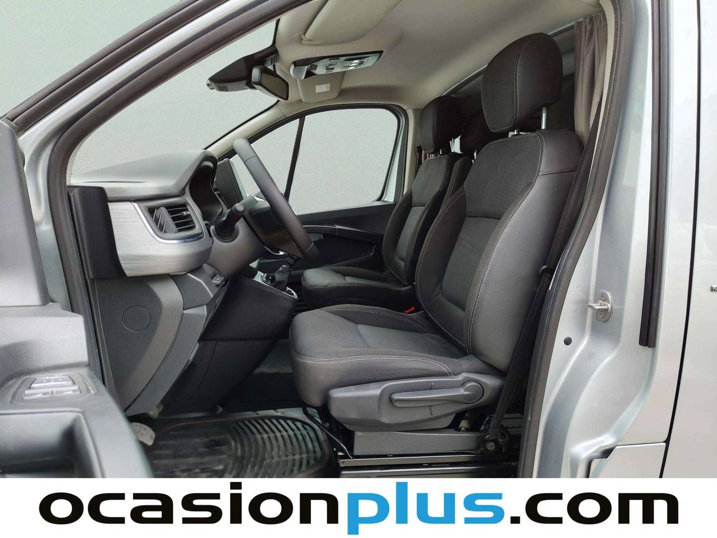 Foto asientos delanteros Renault Trafic RENAULT Trafic SpaceClass Largo EnBlue dCi (150CV) 7 Plazas