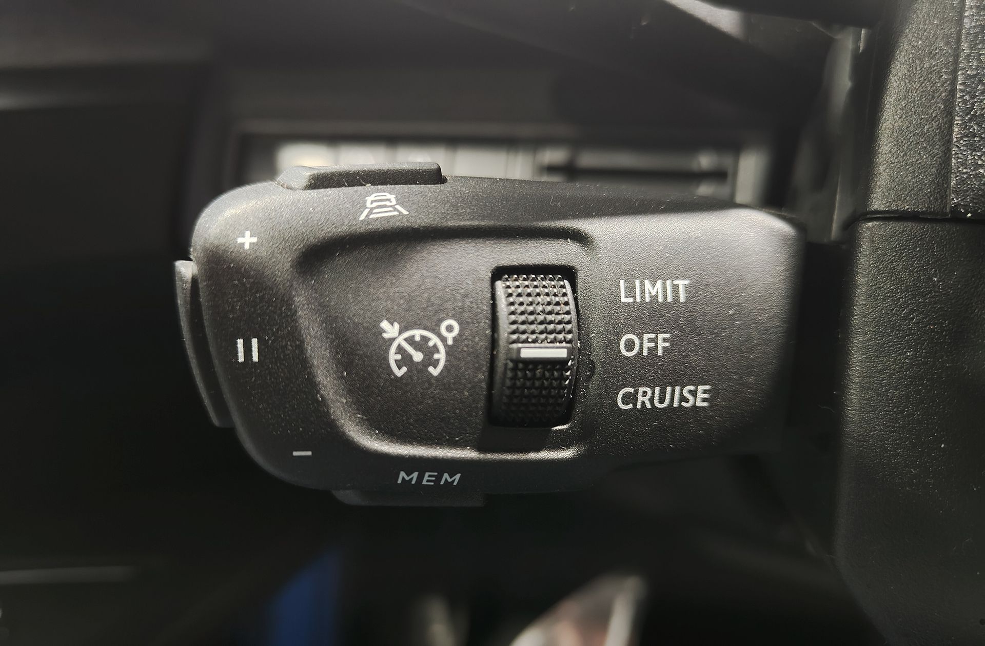 Peugeot 3008 1.5 BlueHDi GT EAT8 - foto 28