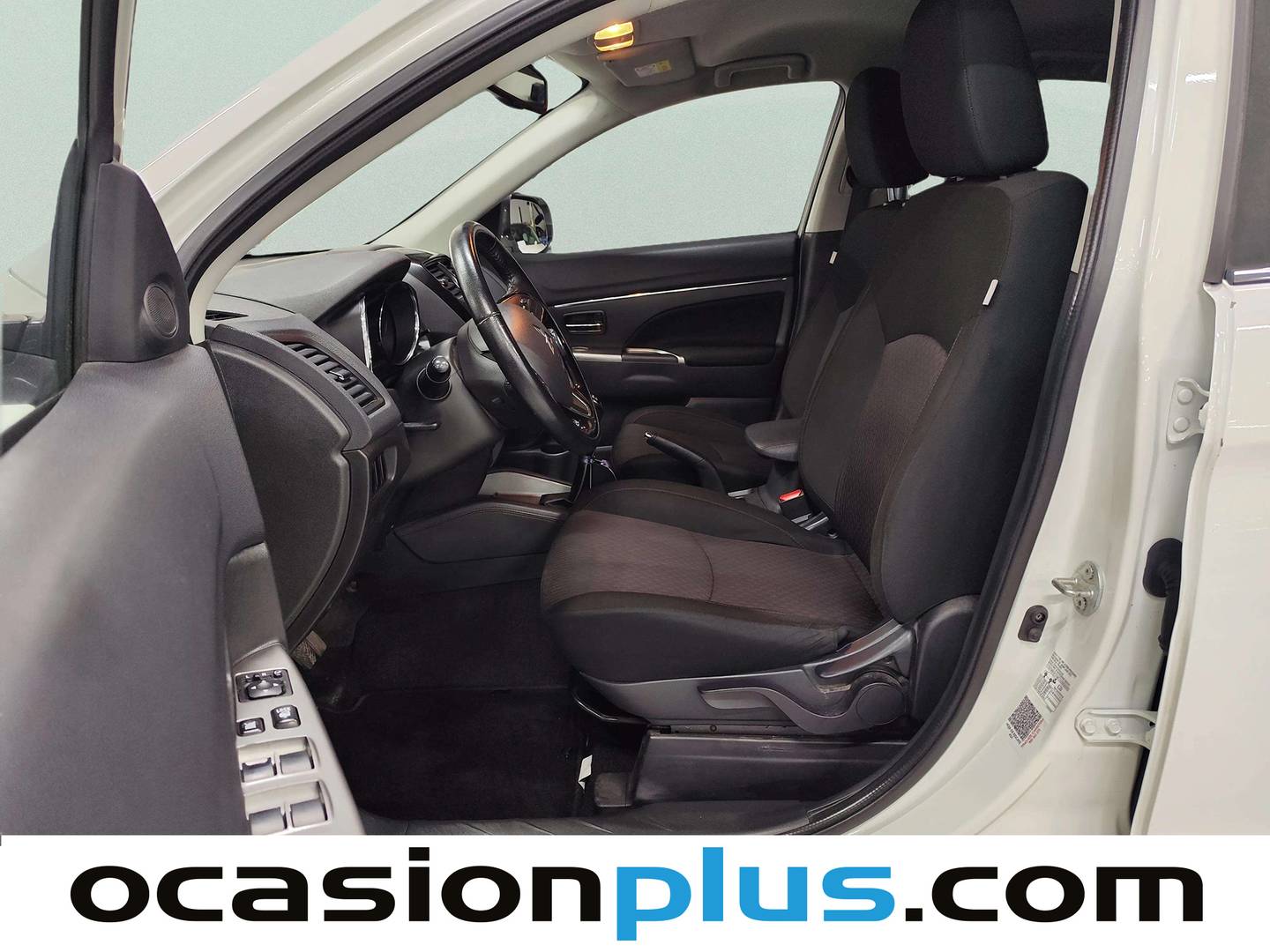 Foto asientos delanteros Mitsubishi ASX Mitsubishi ASX 160 MPI Motion (117 CV)
