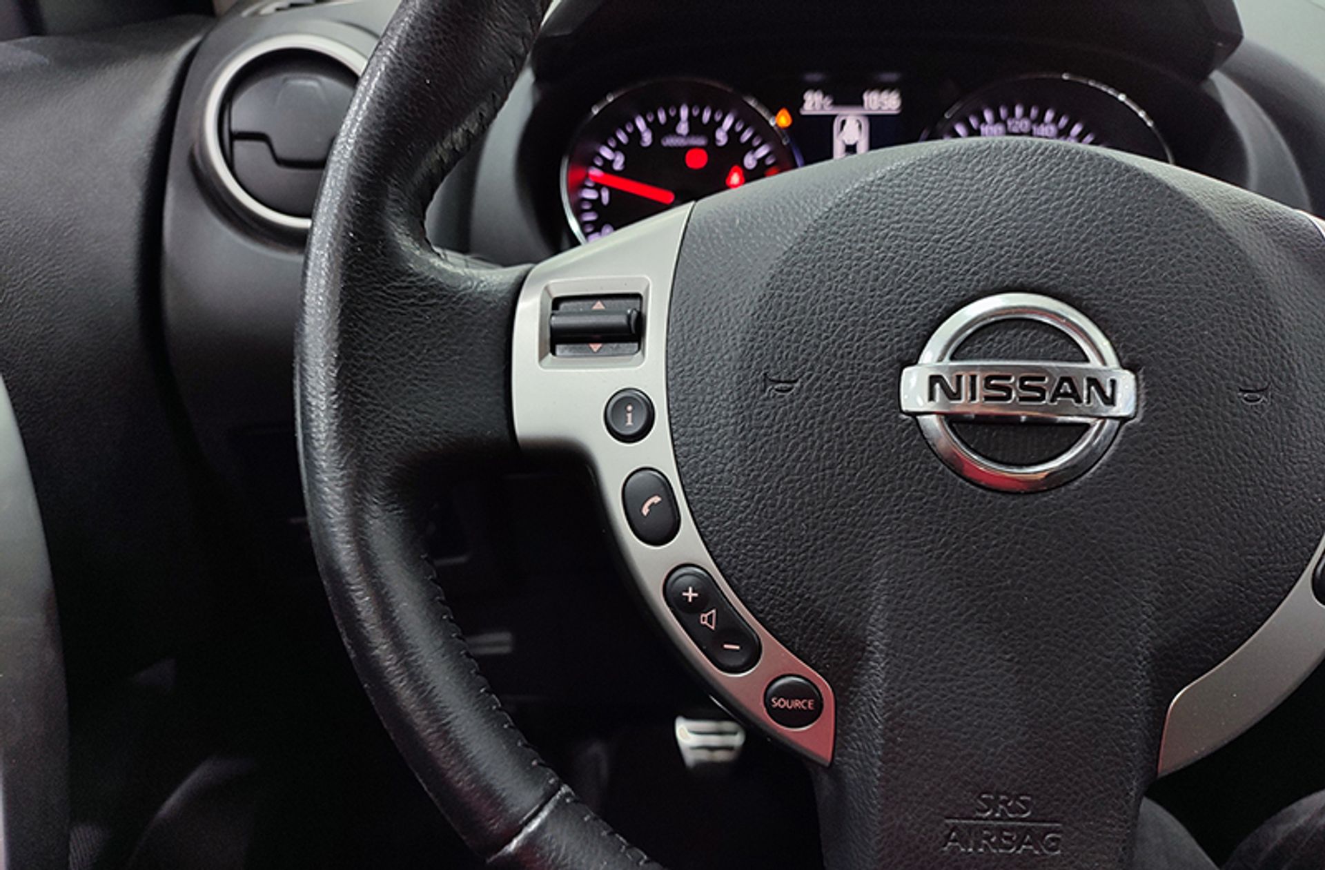 Nissan Qashqai 1.6 Acenta 4x2 - foto 23