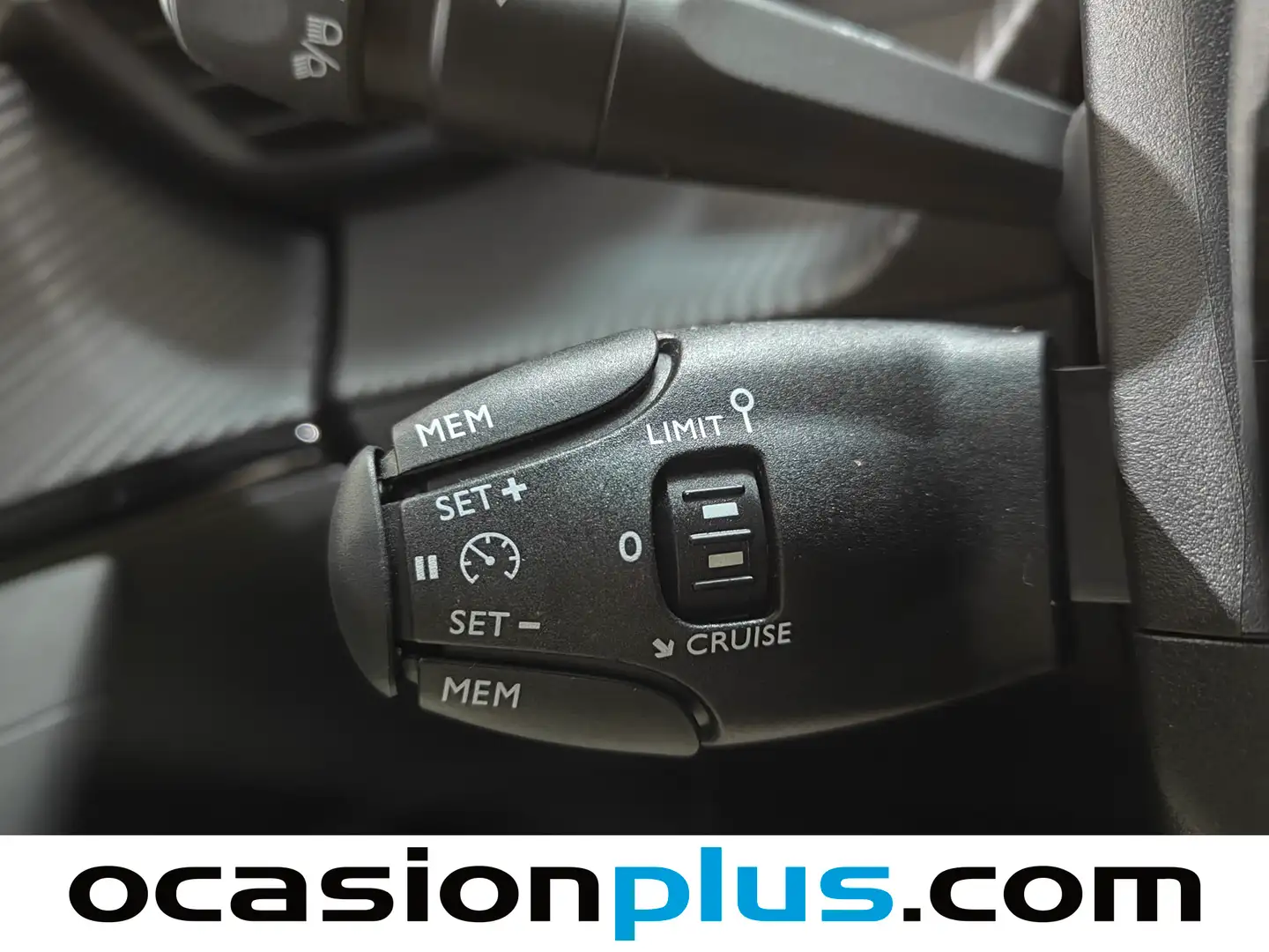 Foto Peugeot 2008 Peugeot 2008 PureTech 100 S&S Allure (100 CV)