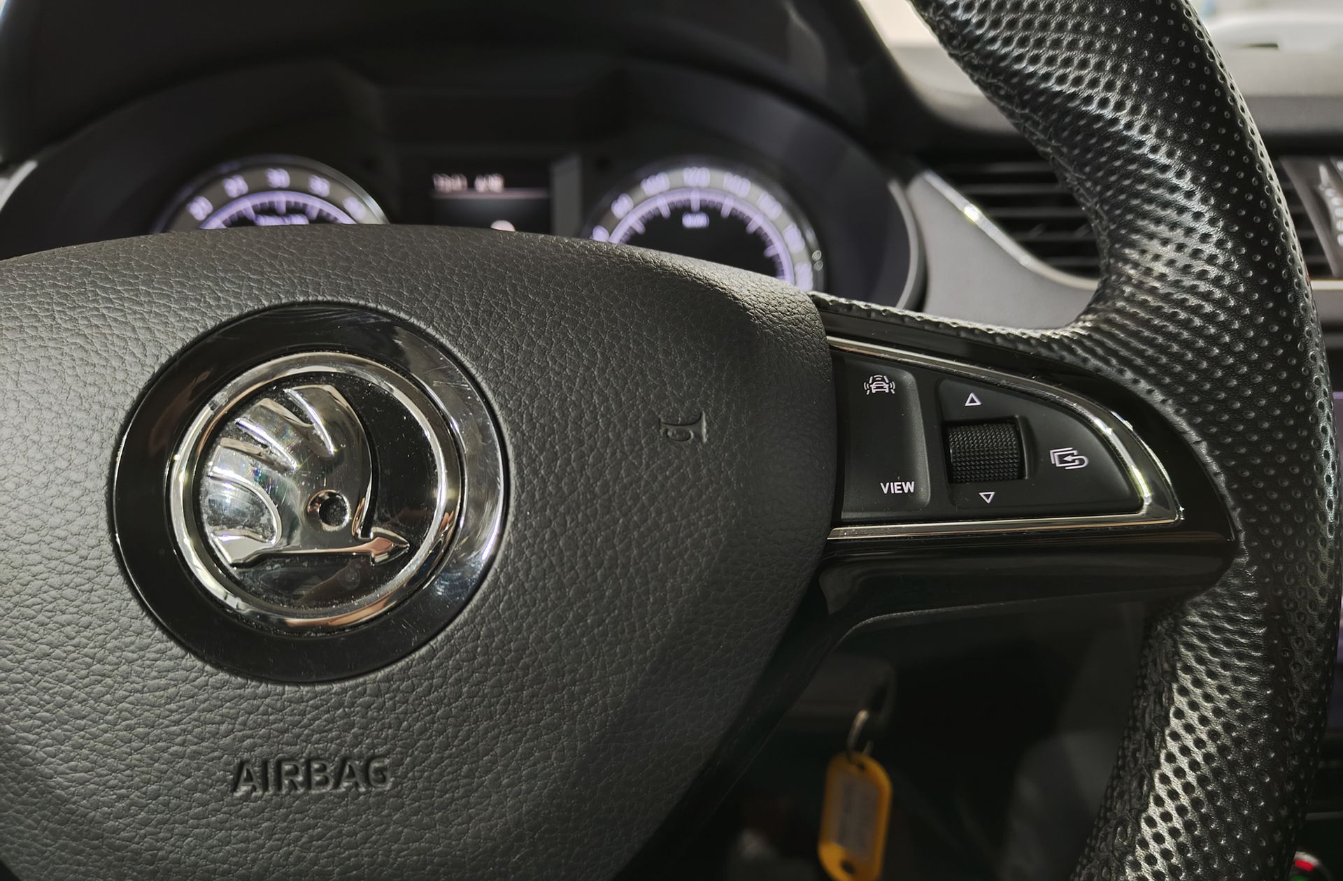 Škoda Octavia Combi 1.6 TDI CR Ambition - foto 27