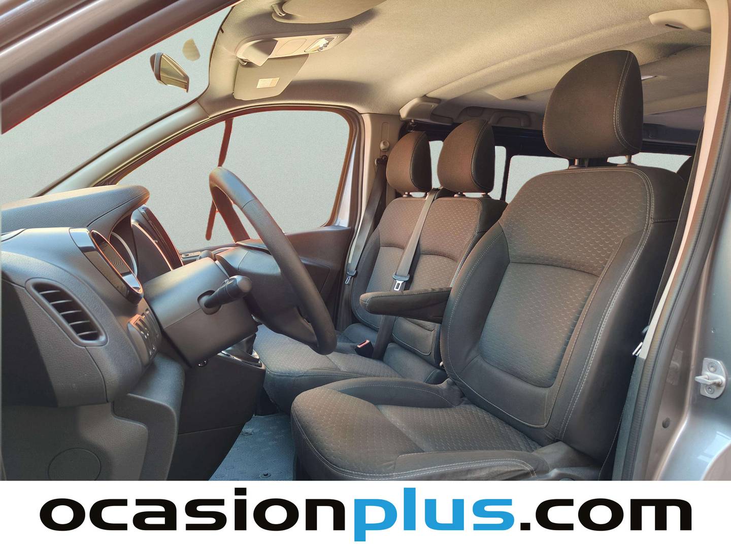 Foto asientos delanteros Opel Vivaro Opel Vivaro Combi 1.6 CDTI Biturbo 27 L1 S/S (125 CV) 6 Plazas ADAP. PMR.