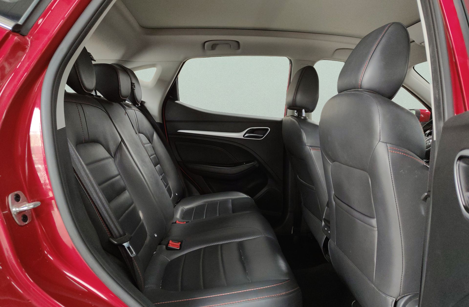 MG ZS 1.0T Luxury - foto 18