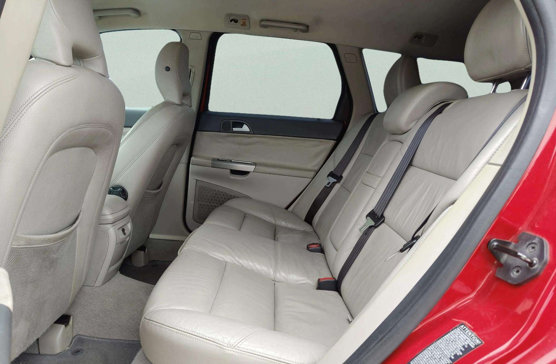 Volvo V50 2.4i Momentum - foto 9