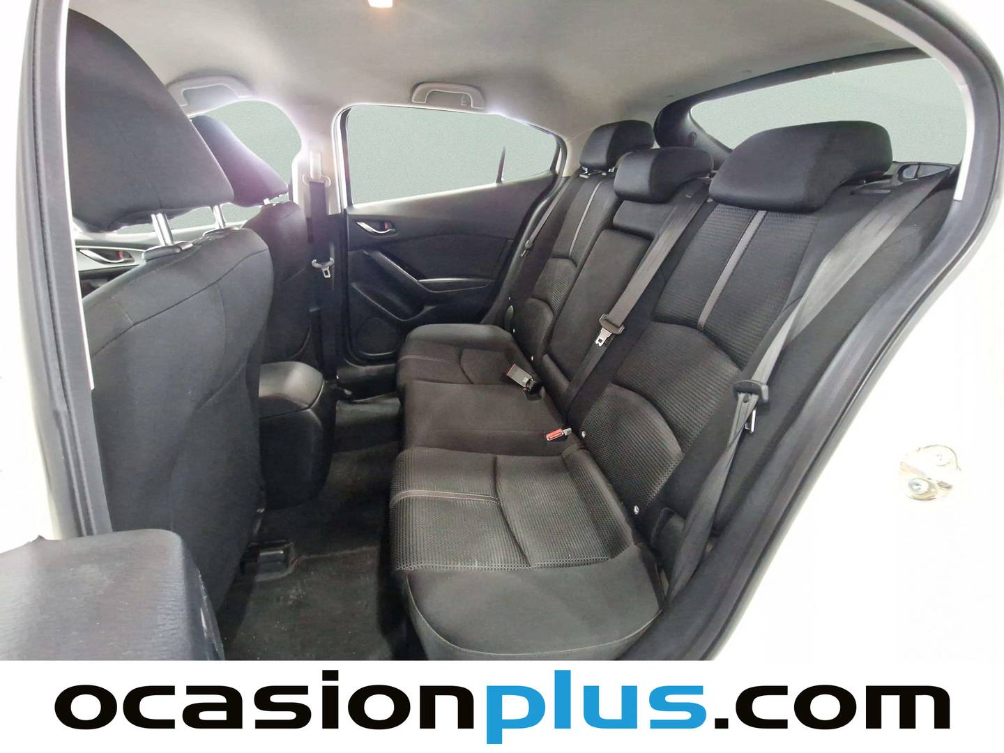 Foto asientos traseros Mazda Mazda3 Mazda Mazda 3 2.0 GE Black Tech Edition MT(120 CV)