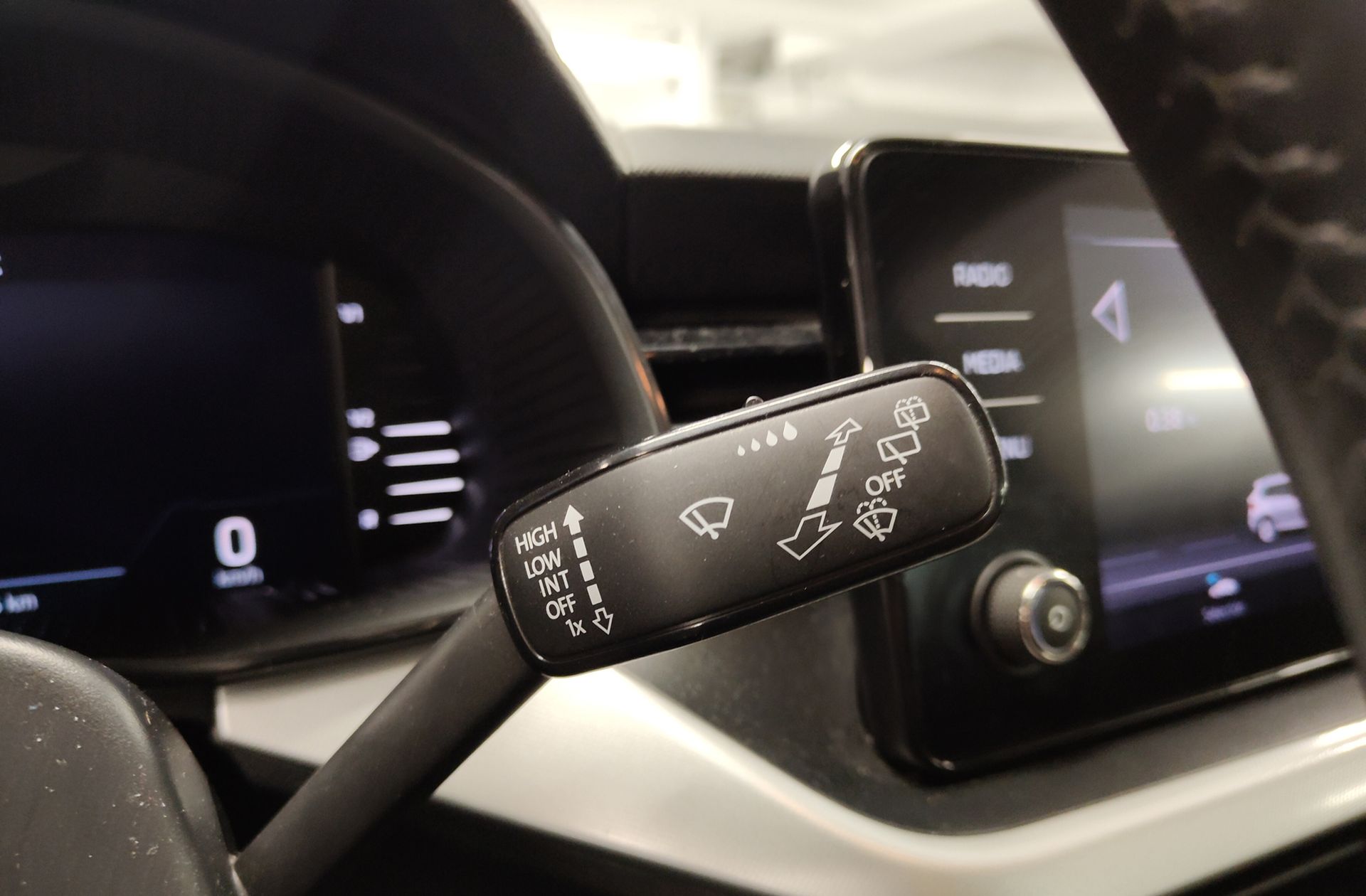Škoda Kamiq 1.0 TSI Ambition - foto 28