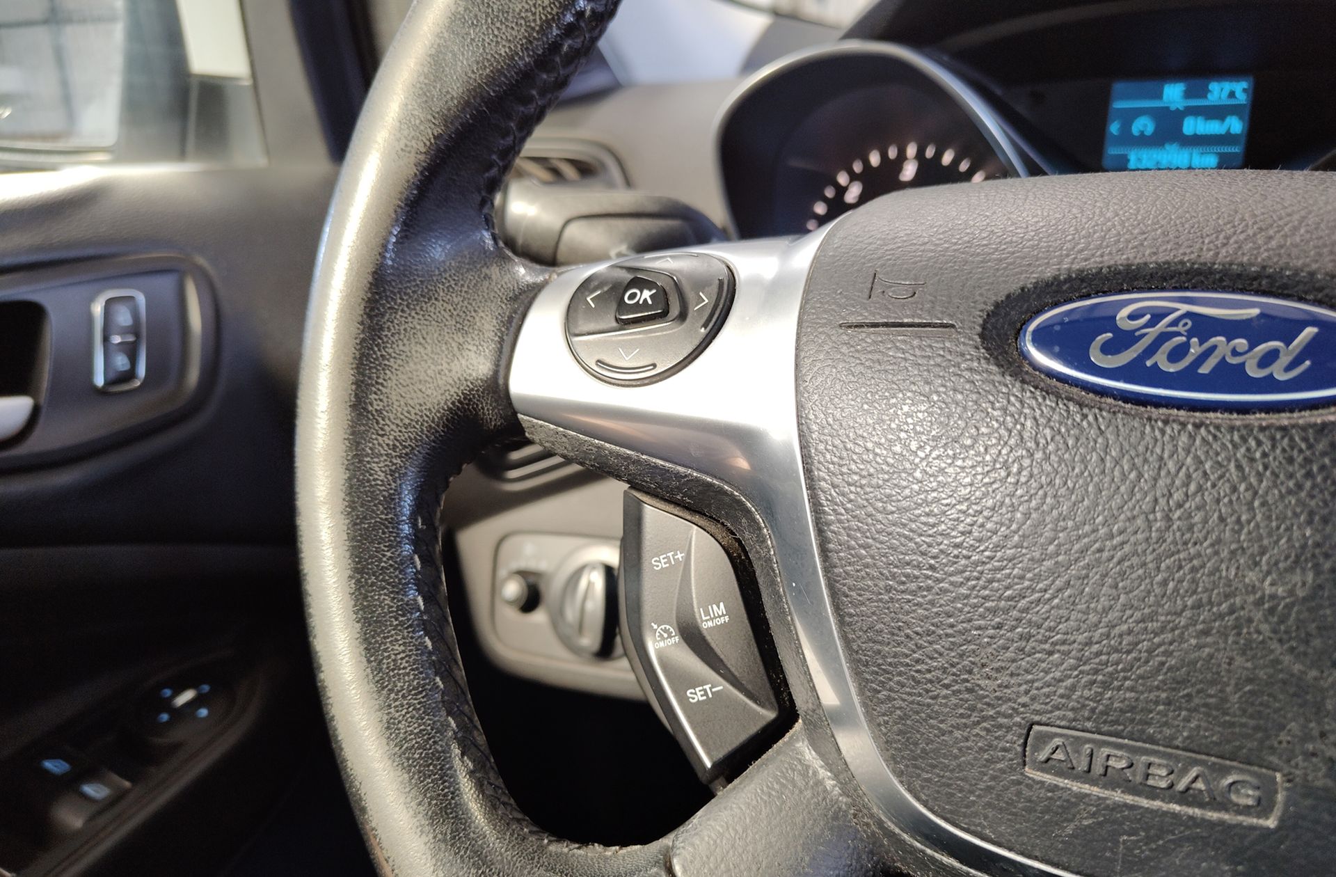Ford Kuga 2.0 TDCi Trend 4x2 - foto 22