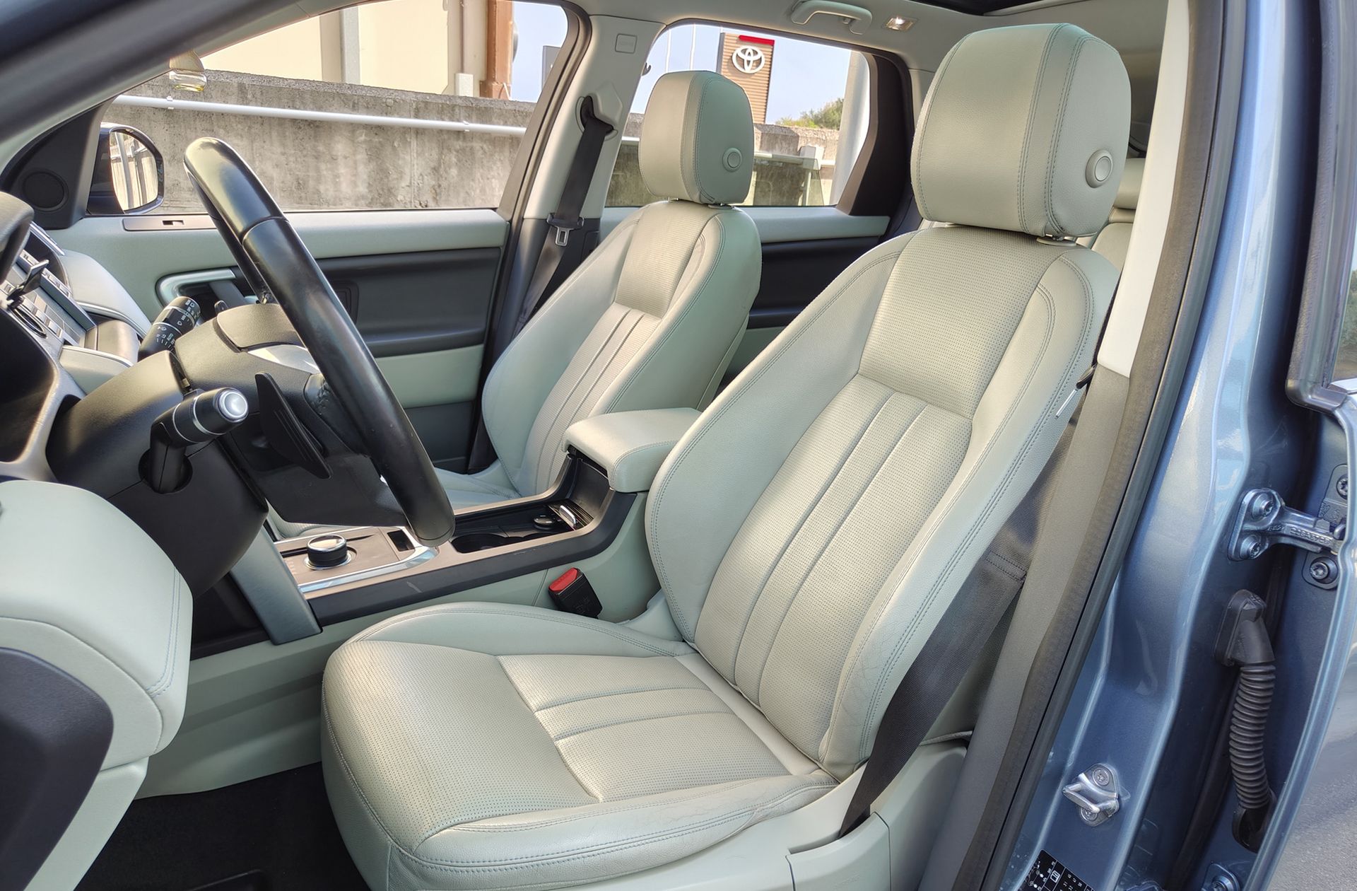 Land Rover Discovery Sport 2.0L SD4 SE 4WD 7 plazas - foto 13