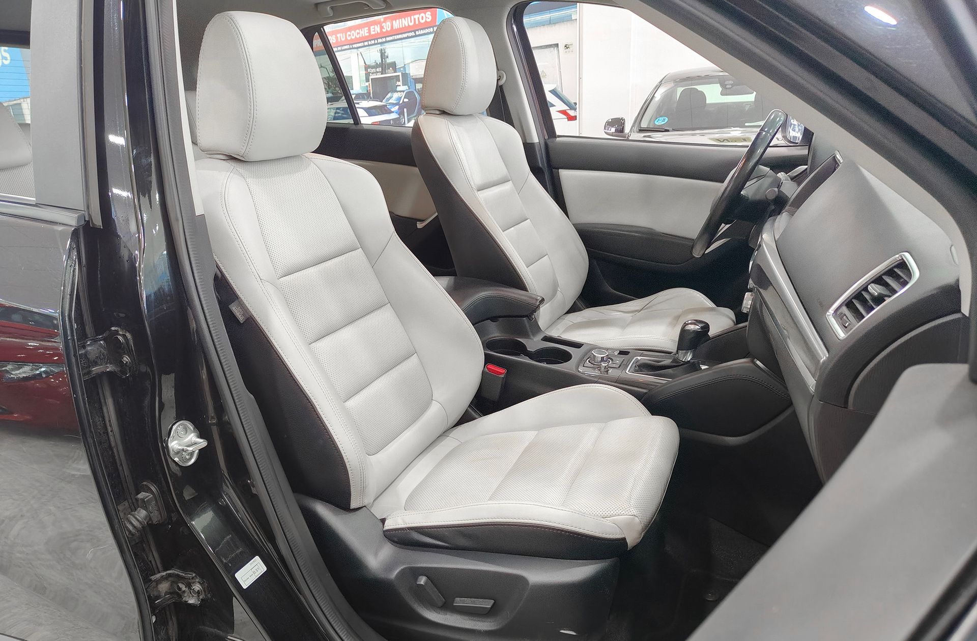 Mazda CX-5 2.2 DE Luxury 4WD - foto 22