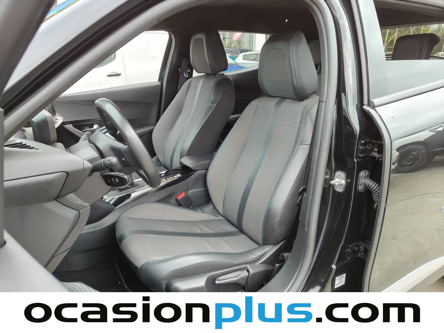 Foto Peugeot 2008 Peugeot 2008 PureTech 130 S&S Allure Pack (130 CV)