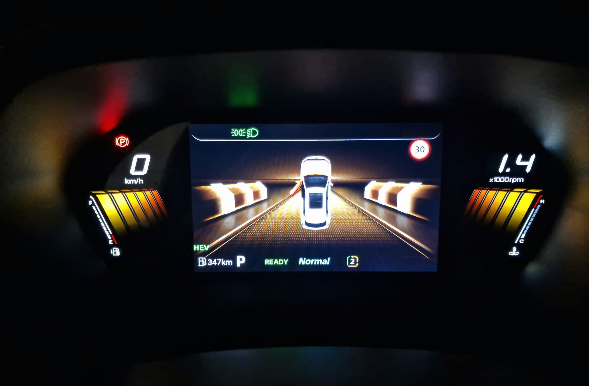 MG ZS 1.5 Hybrid+ Luxury - foto 24