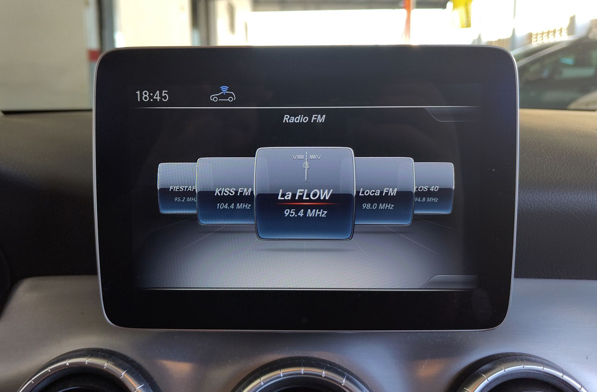 Mercedes-Benz CLA Shooting Brake 200 Pack AMG - foto 38