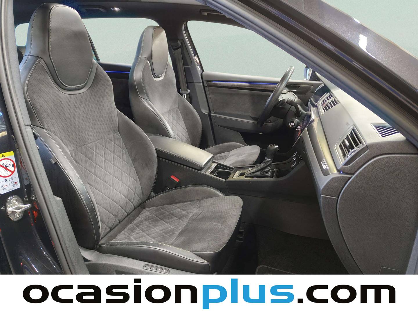 Foto Skoda Superb Skoda Superb Combi 2.0 TSI Sportline 4x4 DSG (272 CV)