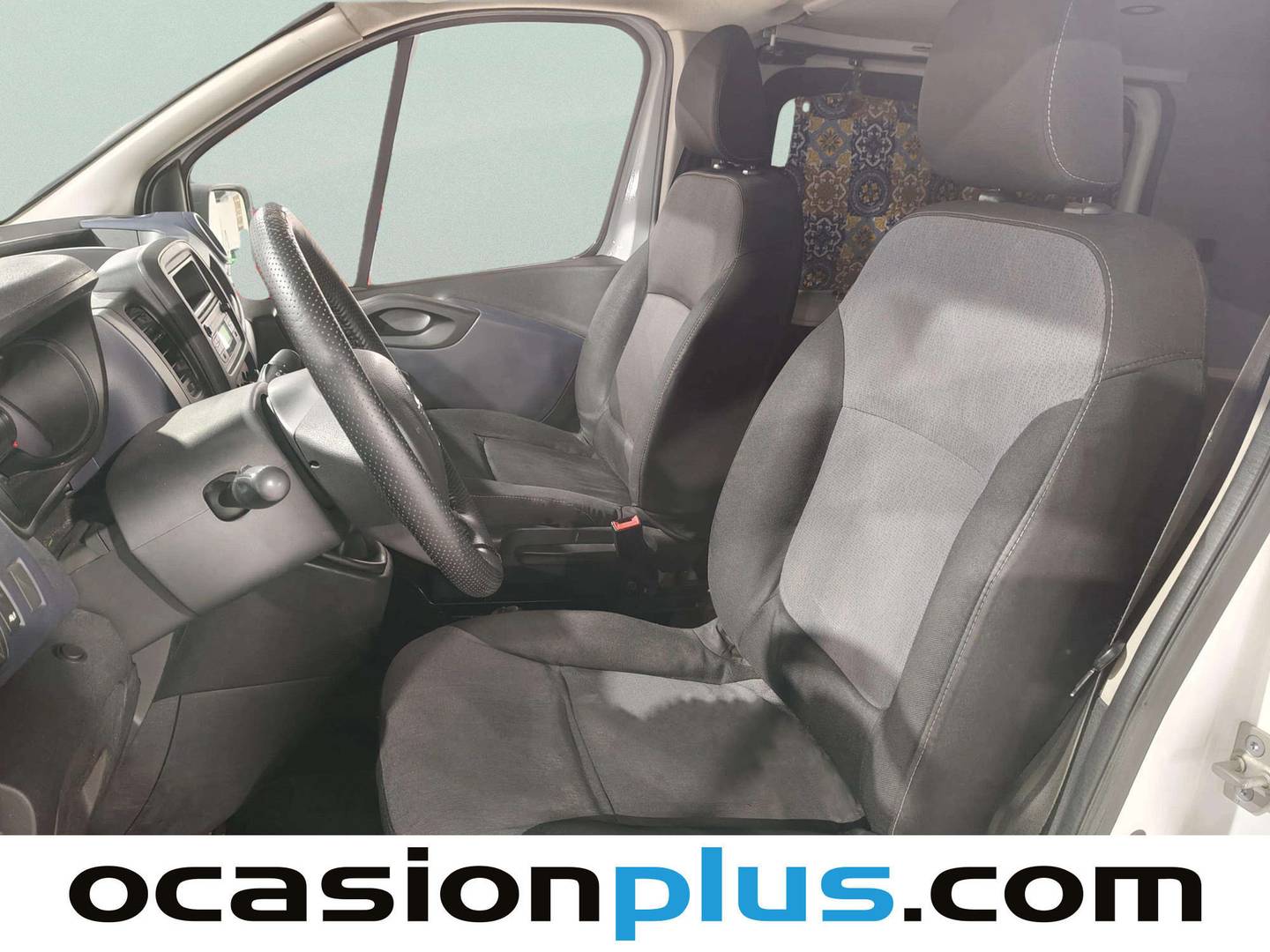 Foto asientos delanteros Opel Vivaro Opel Vivaro 1.6 CDTI Expression L2 H1 2.9t (90 CV) Camperizada 2 Plazas