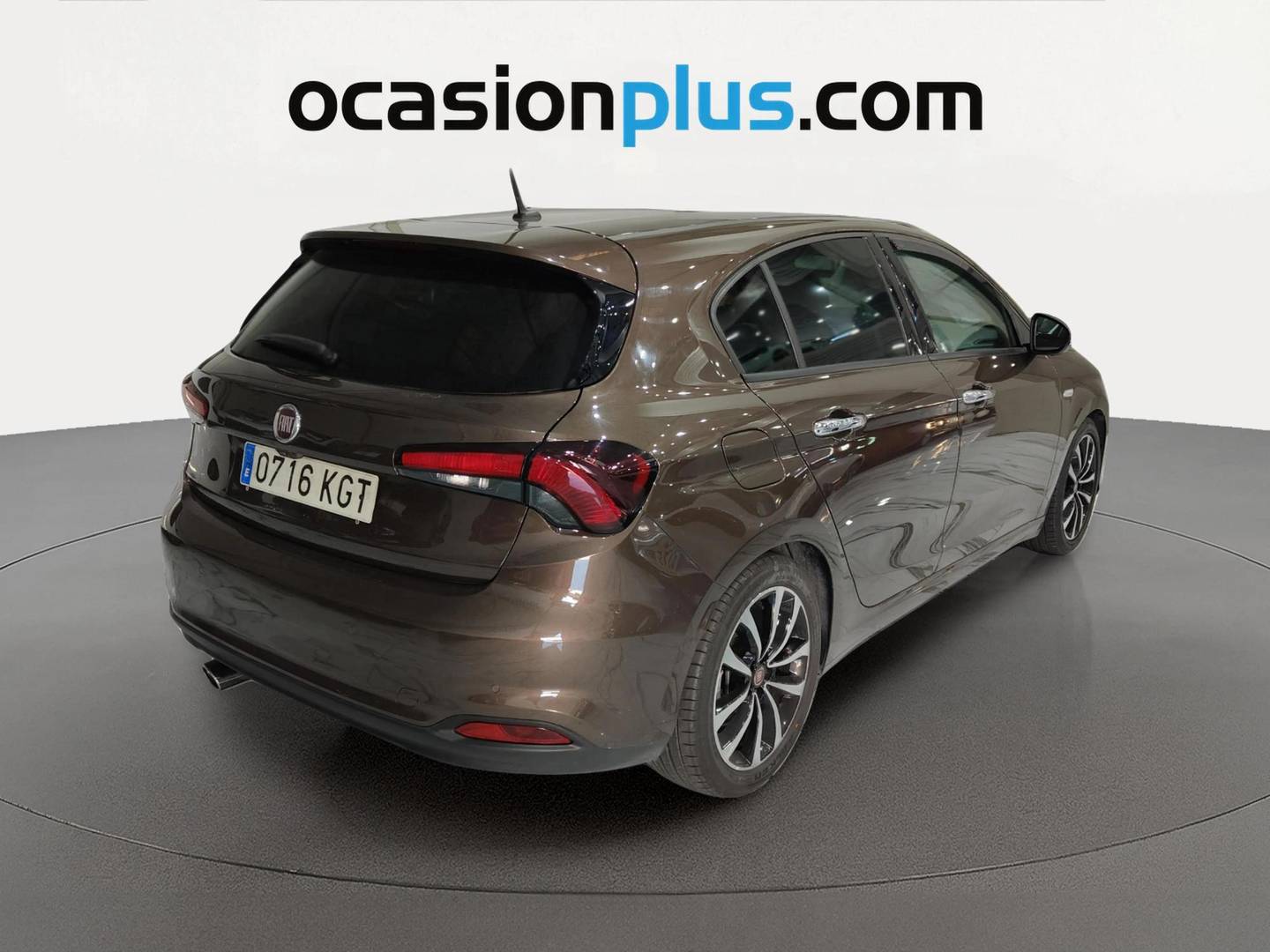 Foto trasera Fiat Tipo Fiat Tipo 1.4 T-Jet Lounge (120 CV) derecha