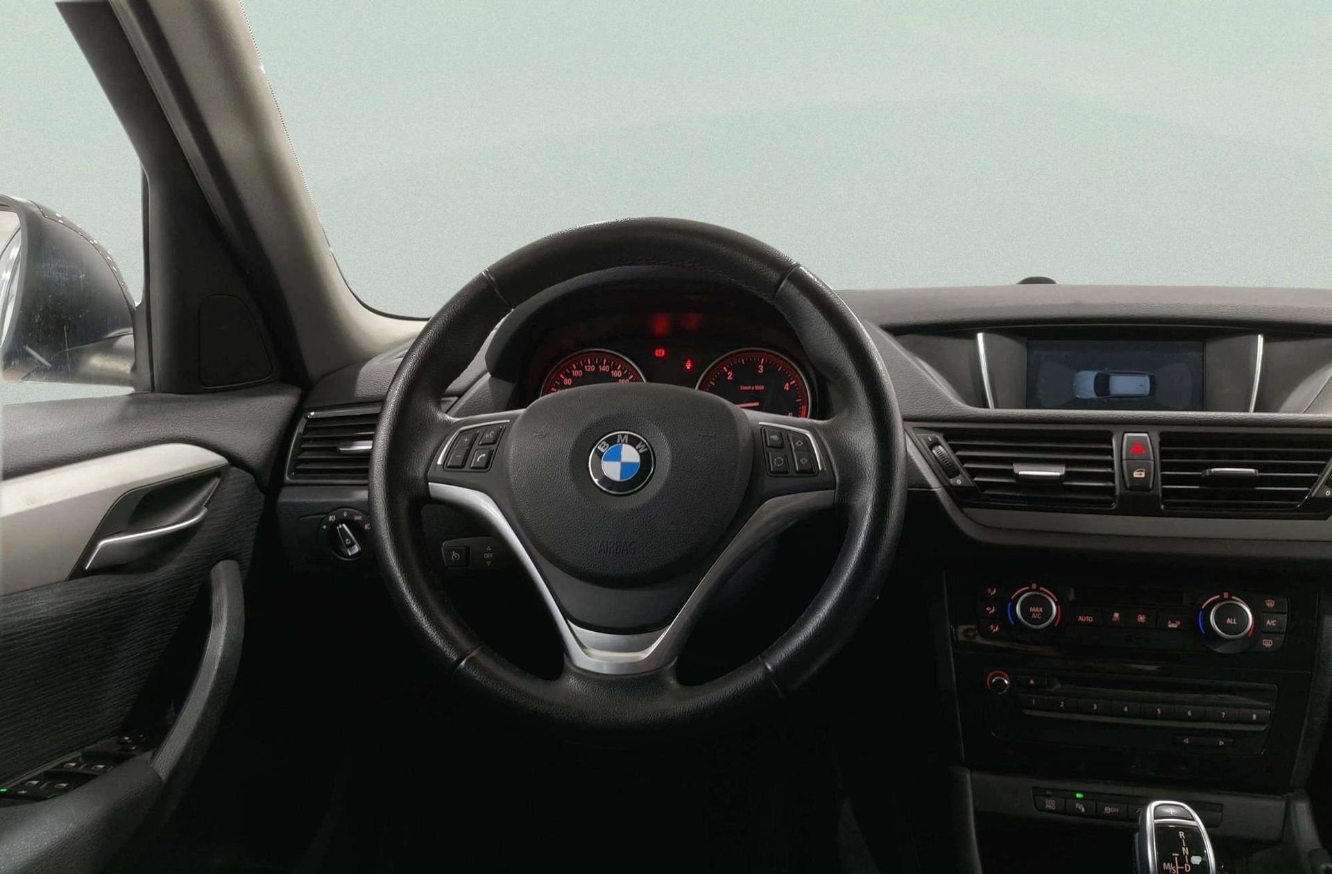 BMW X1 sDrive18d - foto 22