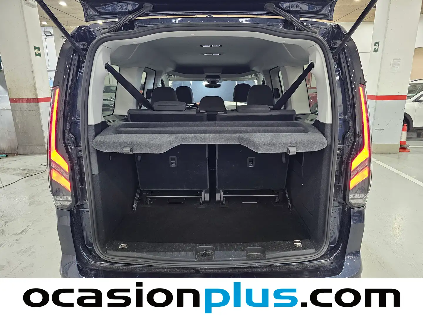 Foto Ford Tourneo Connect Ford Tourneo Connect 2.0 Ecoblue S&S Titanium Auto (122 CV)