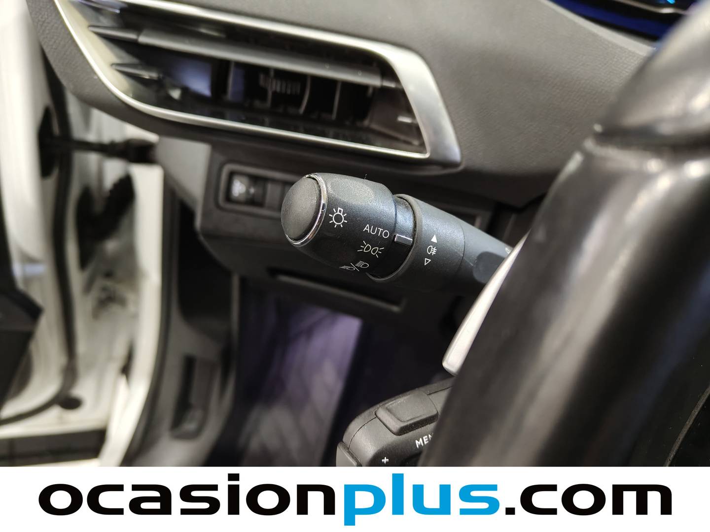 Foto Peugeot 3008 Hybrid Peugeot 3008 Hybrid 300 Allure Pack e-EAT8  (300 CV)