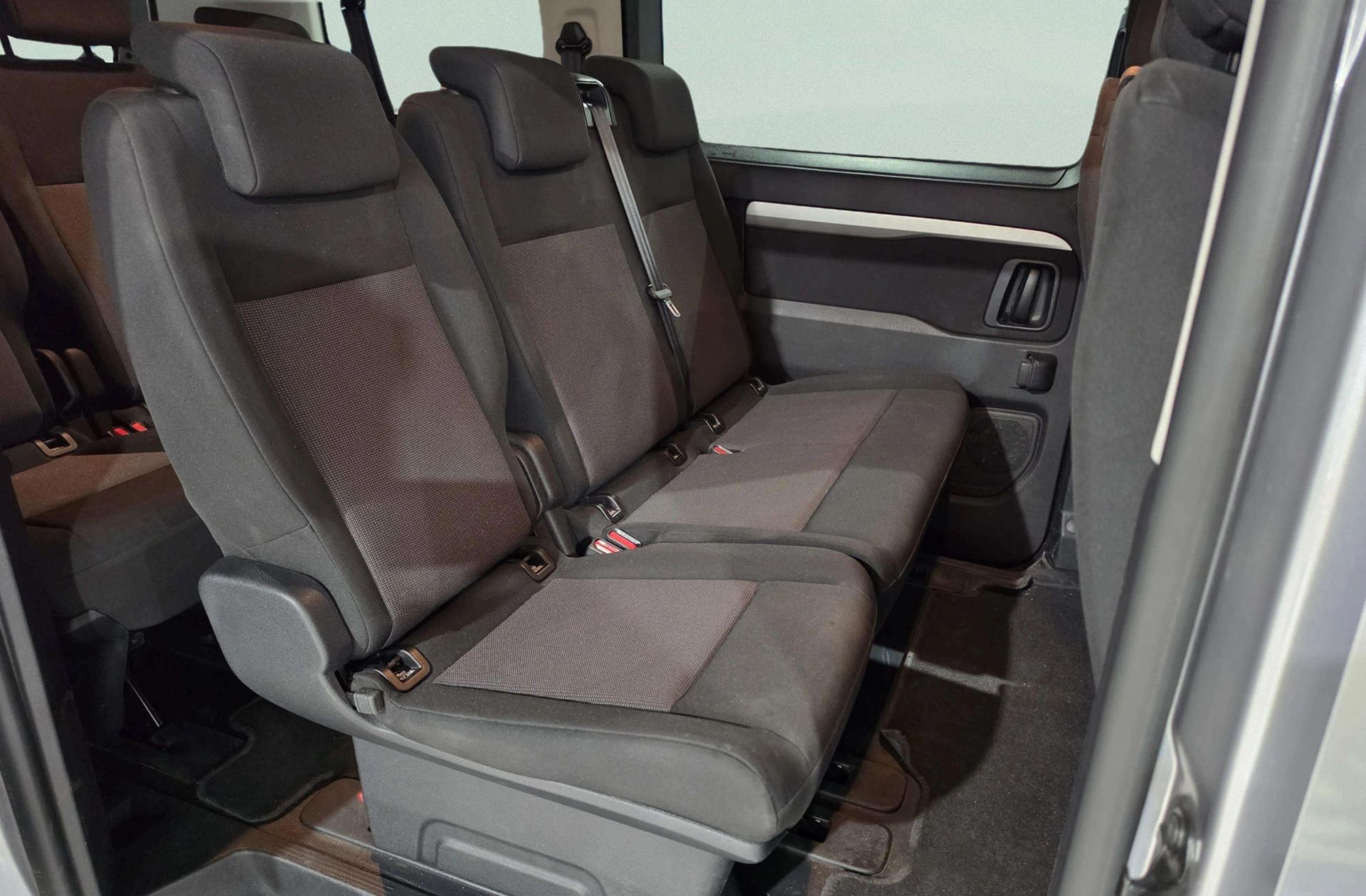 Toyota Proace Verso 1.5D VX Shuttle L2 9 plazas - foto 15